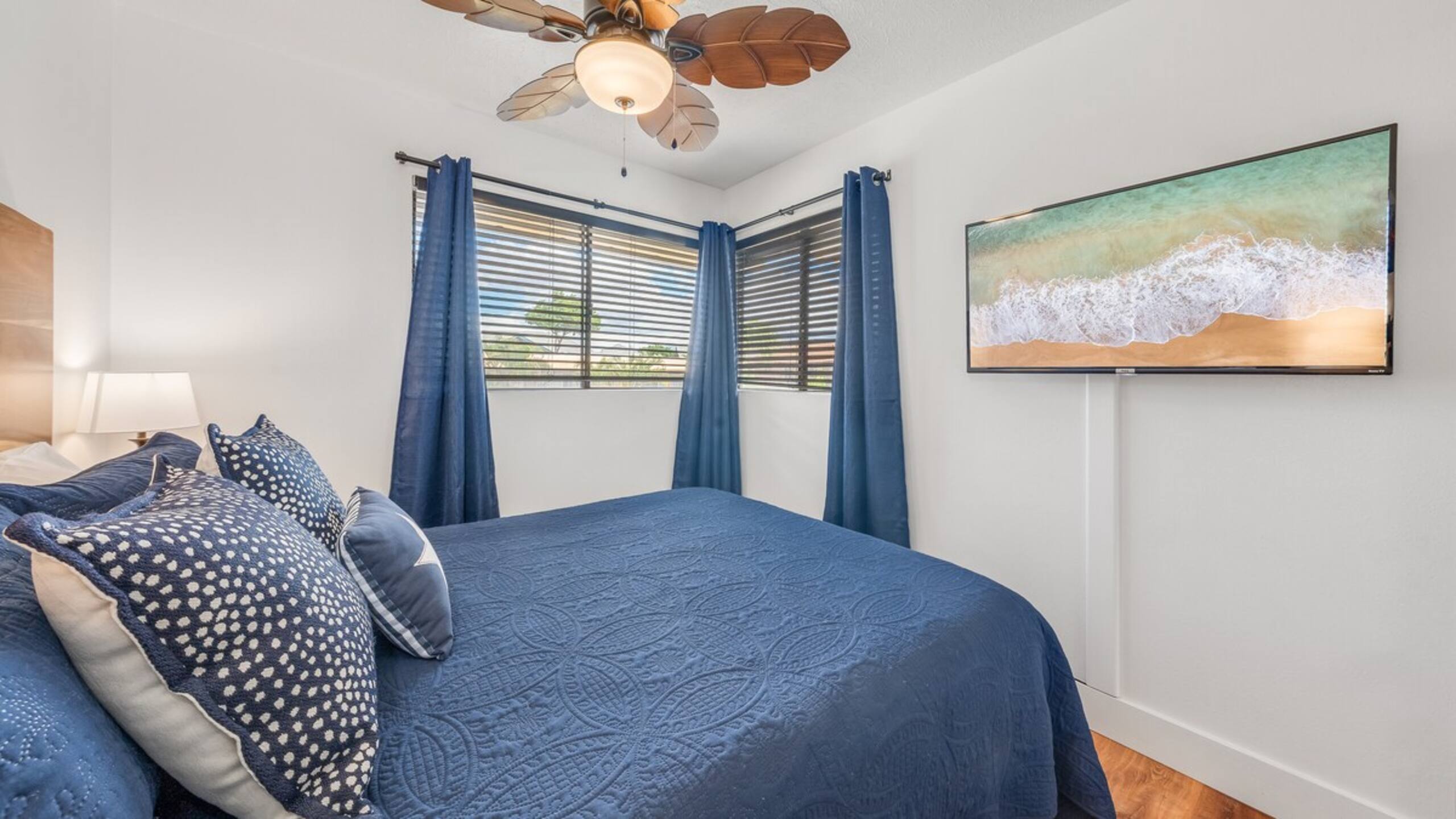 Ocean Views 1 Min to Beach Remodeled - Photo 15