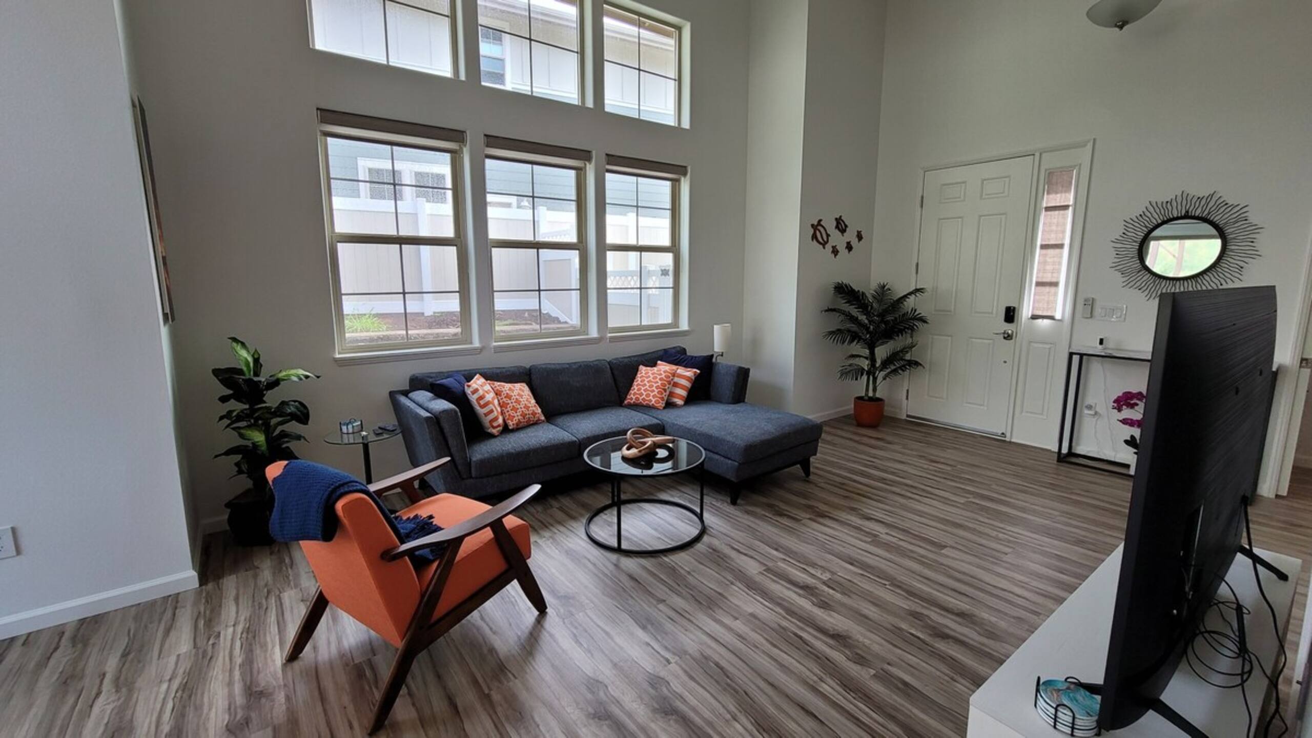 Premium home with stunning ocean & mountain views - Photo 5