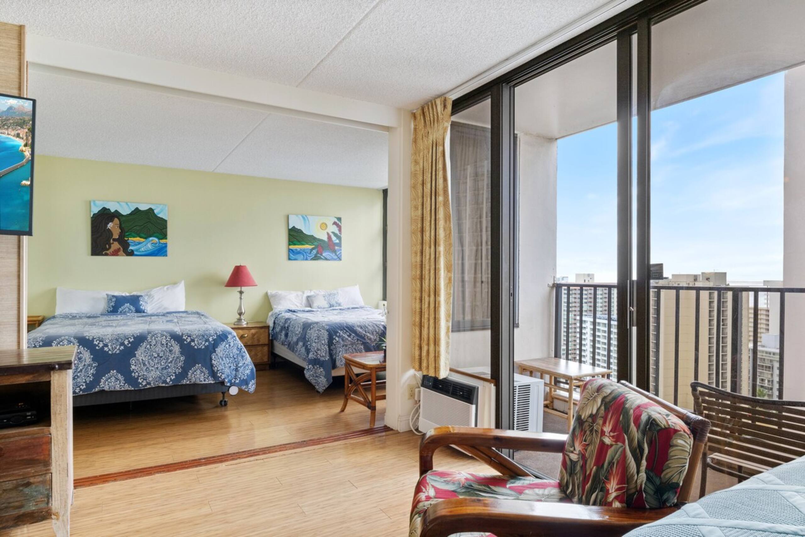 Waikiki Ocean View 1 Bedroom Condo w/Free Parking - Photo 9