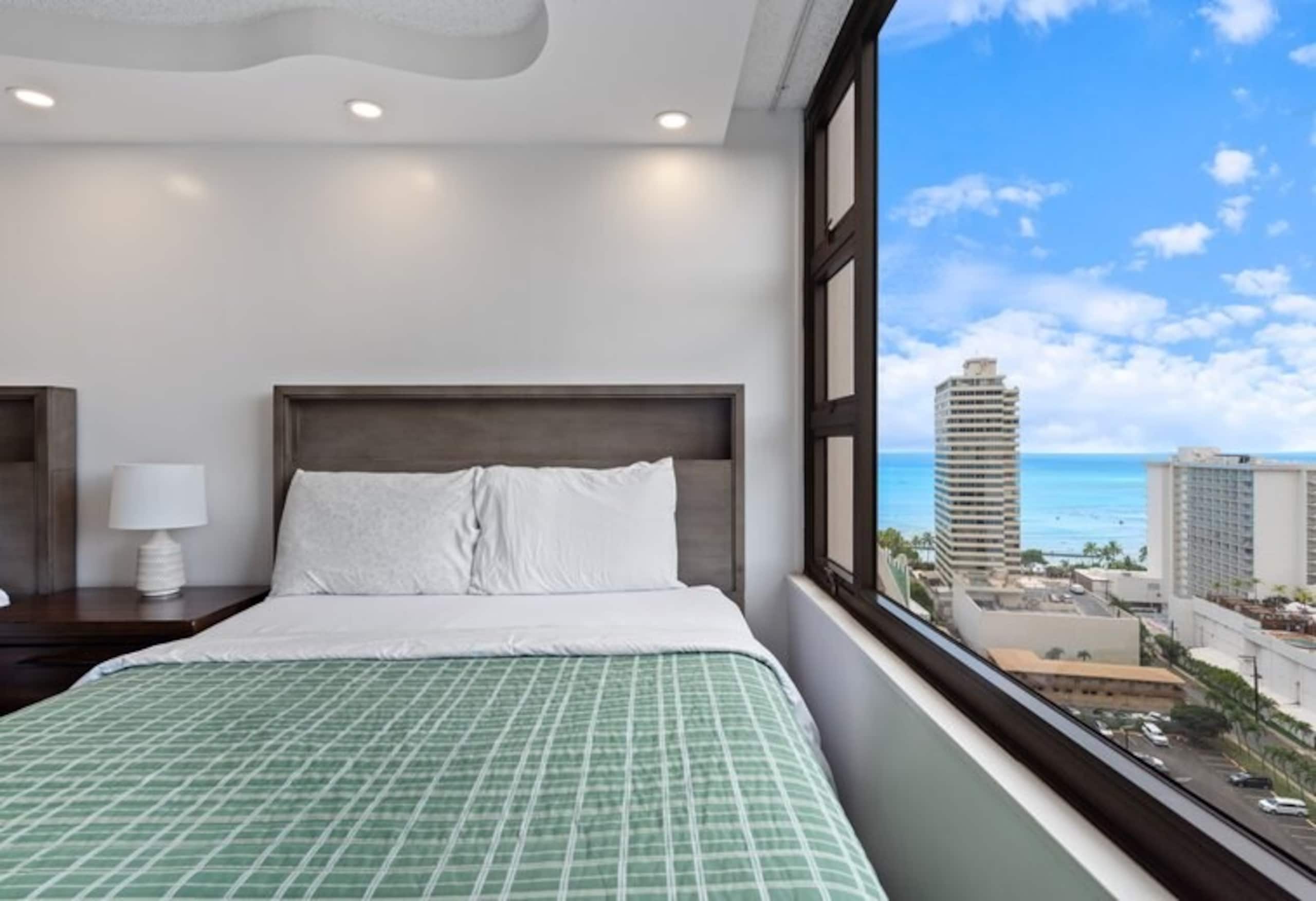 OceanView Waikiki Condo 1 Block to Beach w/Parking - Photo 11