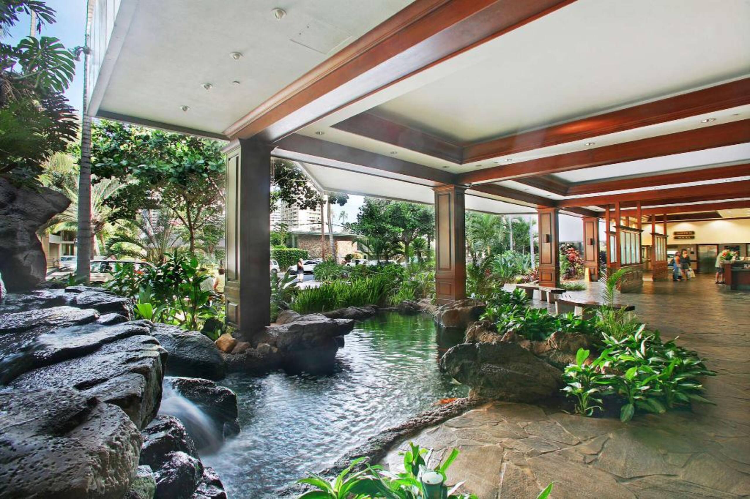 OceanView Waikiki Condo 1 Block to Beach w/Parking - Photo 22