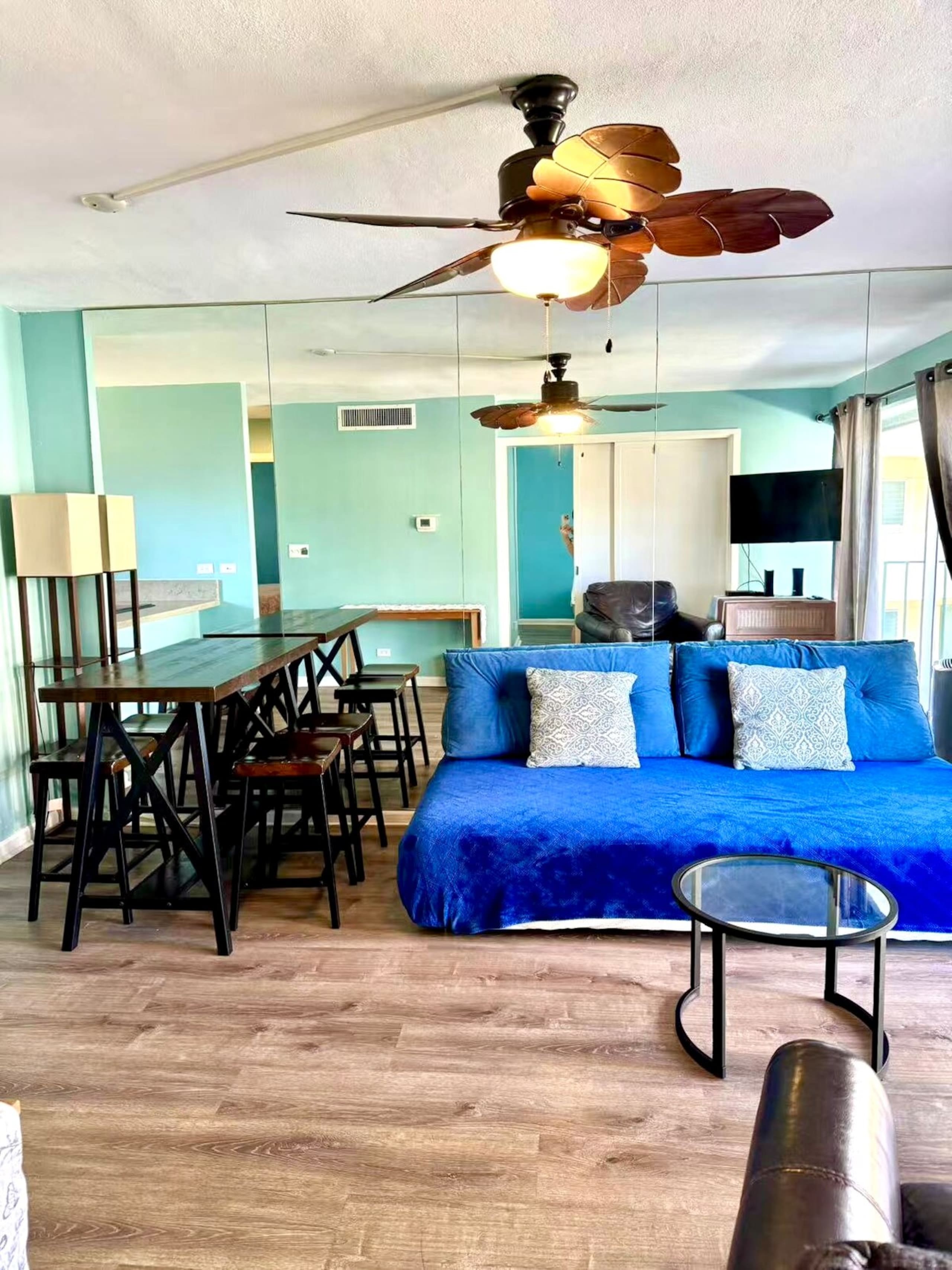 Royal Aloha 2 bedroom in Waikiki/AC/wifi 405 - Photo 5