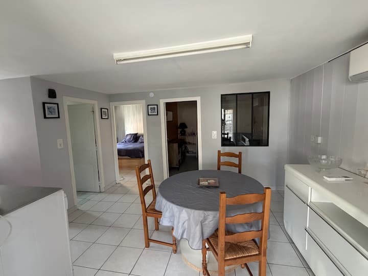Bel Appartement Très Bien Situé Avec Grande Cour - Portiragnes