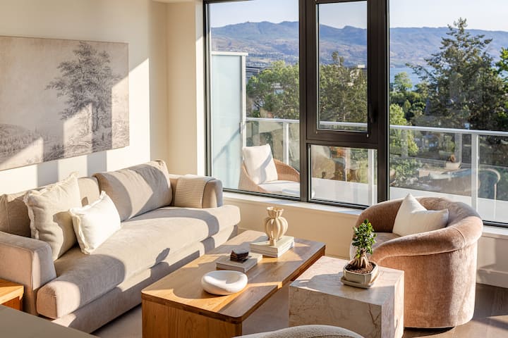 Still Waters Serene Lakefront 2br At Aqua | Bowen - Kelowna
