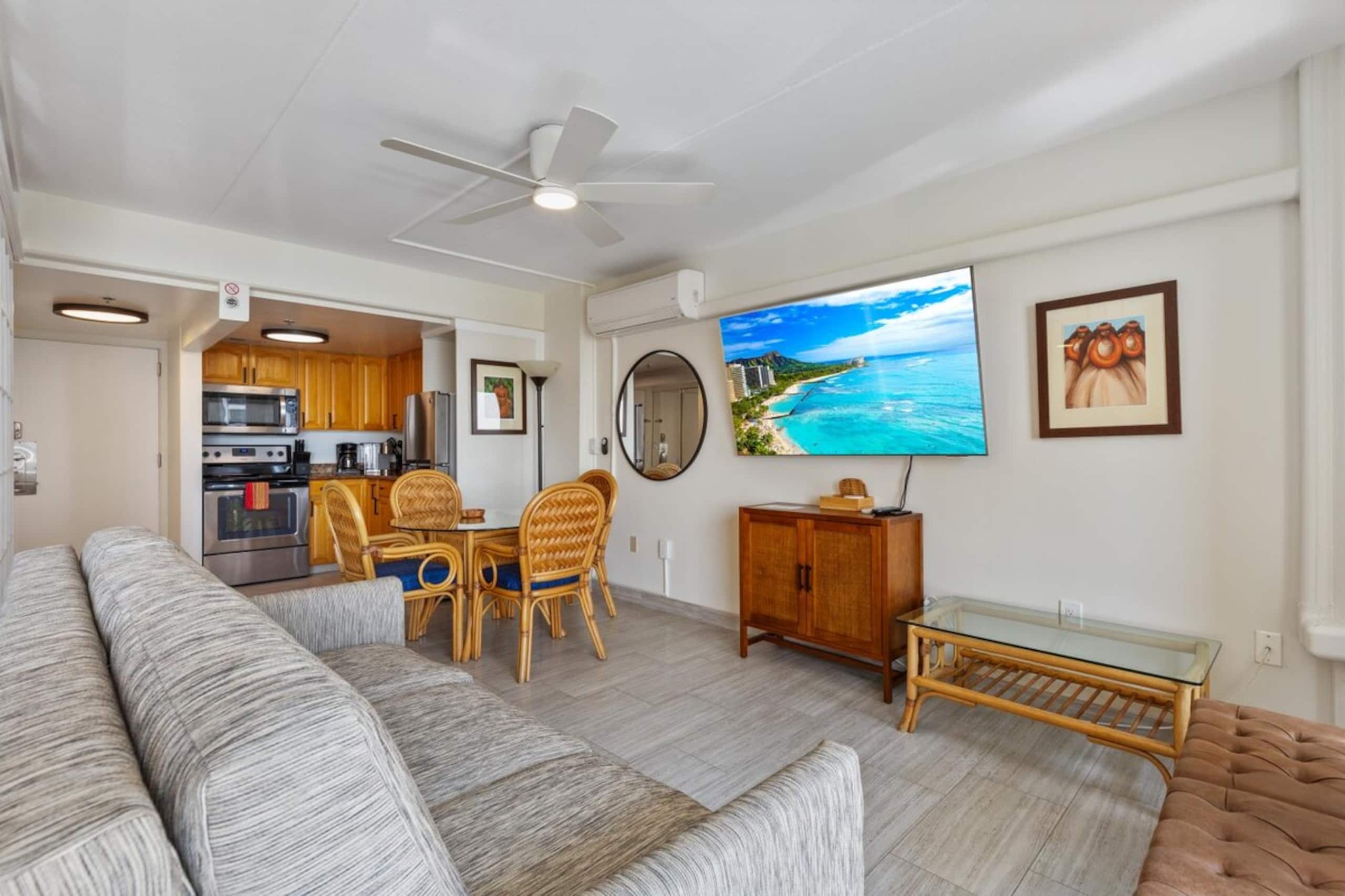 Waikiki Resort Ocean View & Fireworks Free Parking - Photo 34
