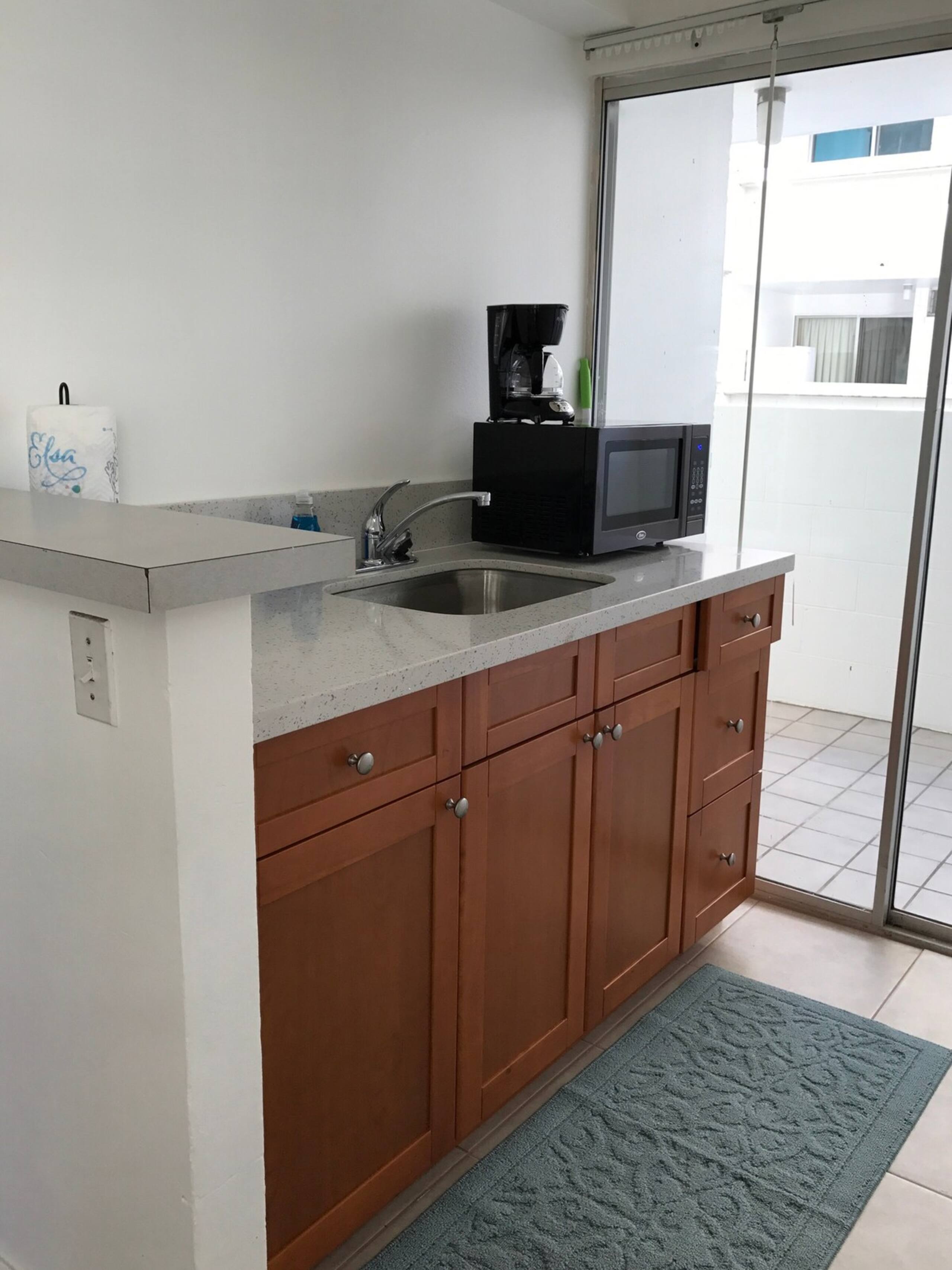 Lovely & Clean Unit | Minutes to Waikiki Beach - Photo 13