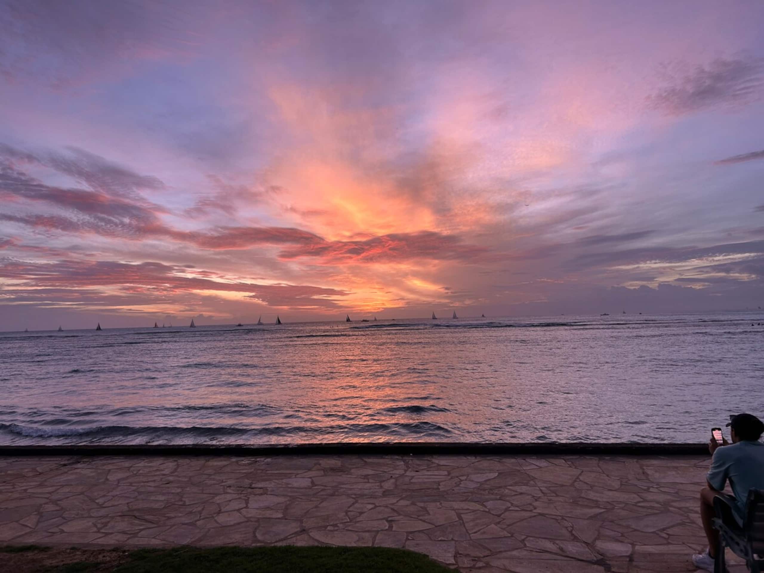 Waikiki Living - Photo 26