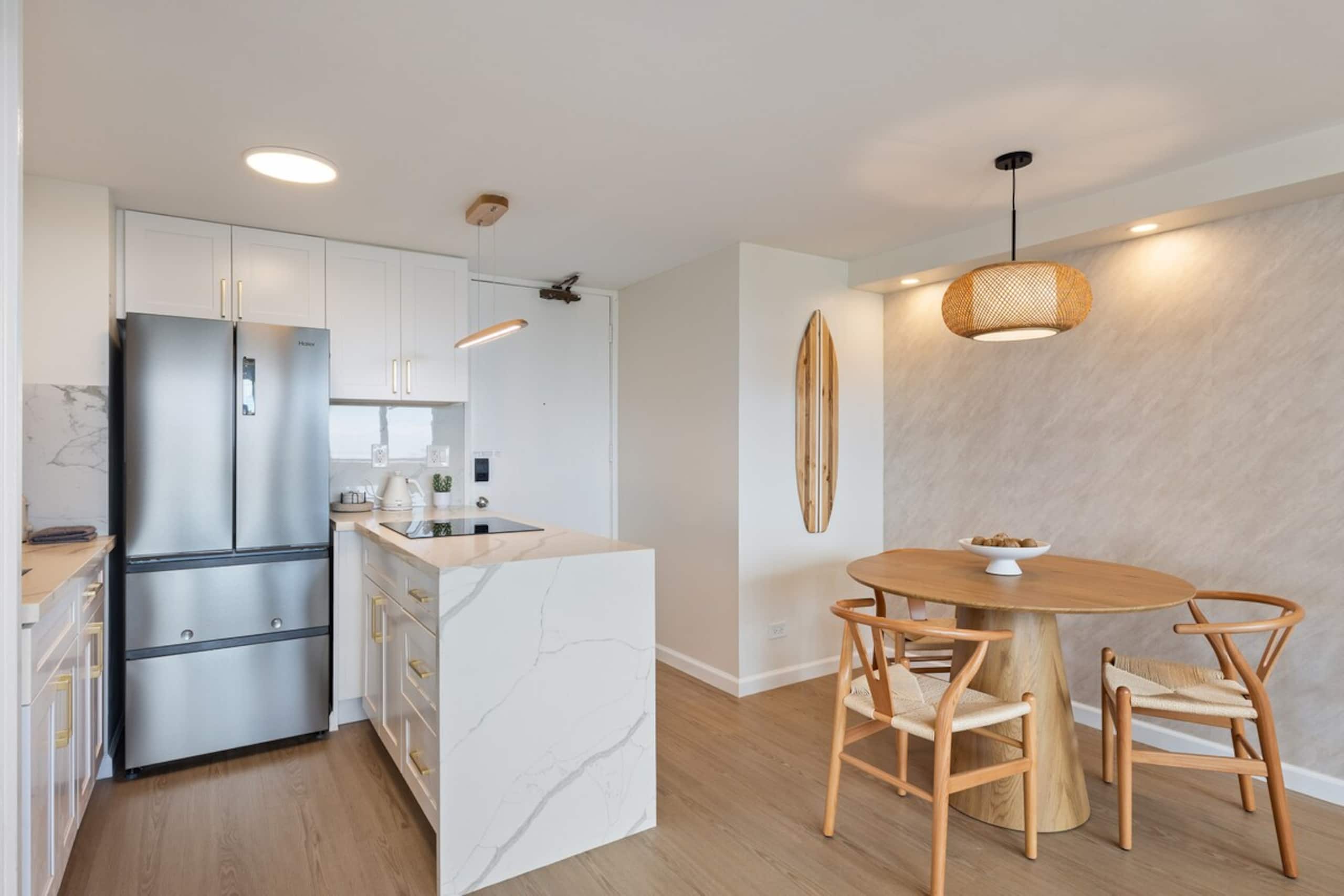 Oceanview Luxe Retreat – Modern Coastal Elegance - Photo 19
