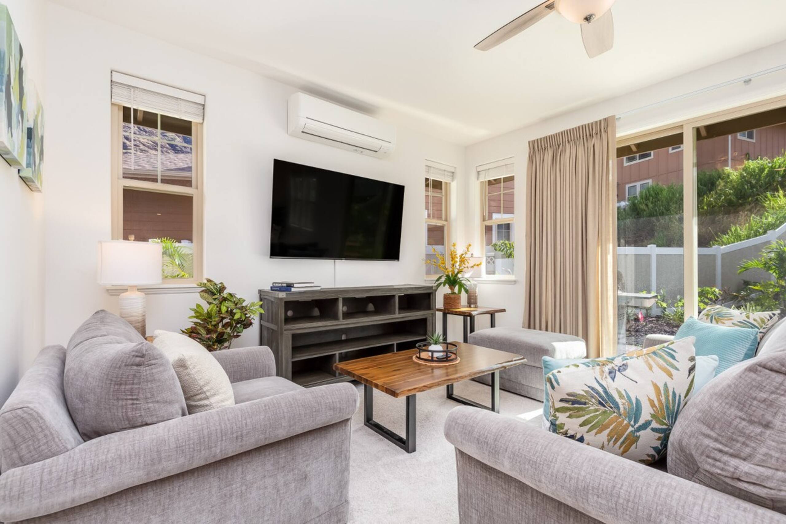 4BR, Near Beach, Pool/Spa, Gym, Free Parking, BBQ - Photo 17