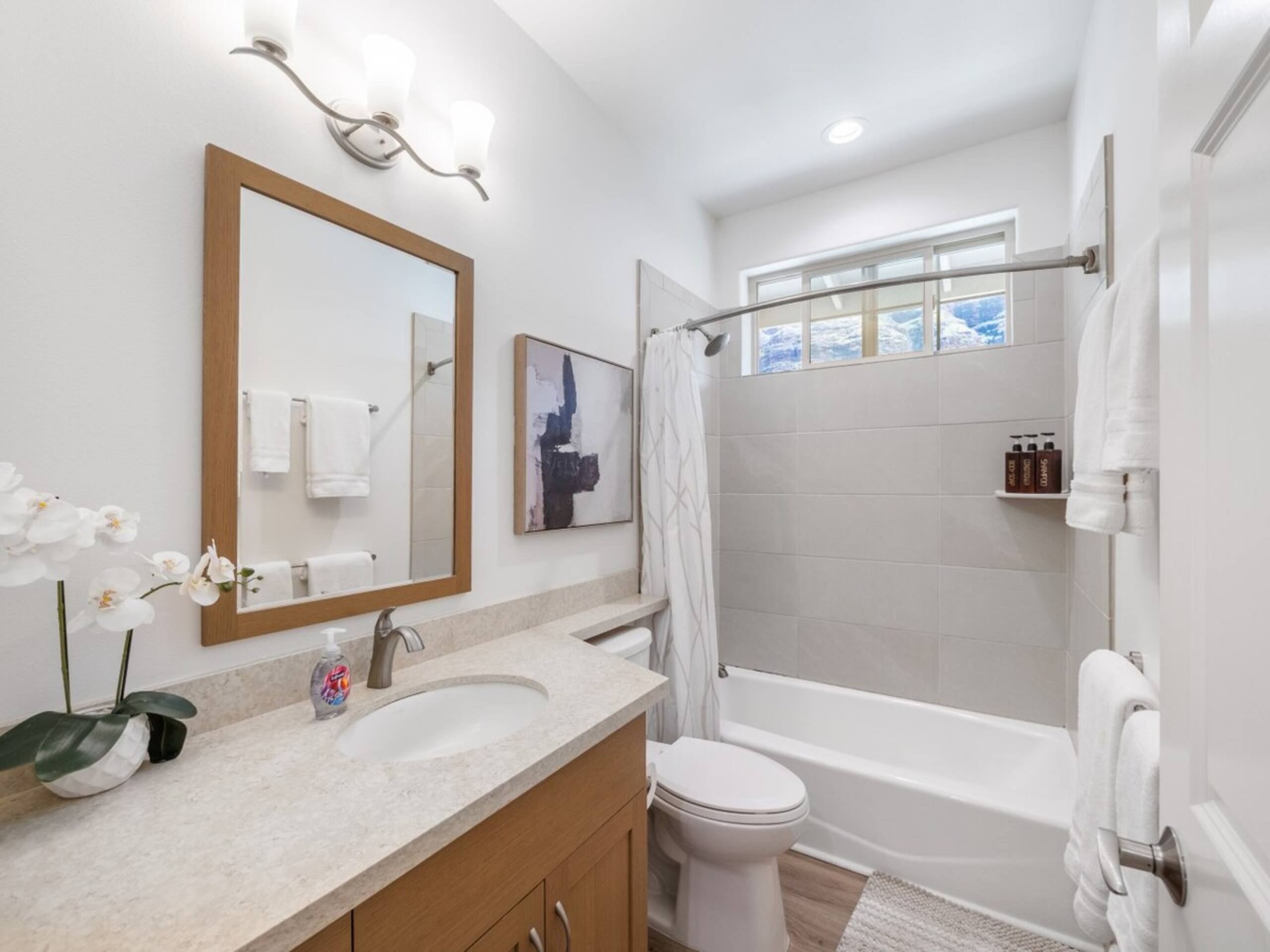 4BR, Near Beach, Pool/Spa, Gym, Free Parking, BBQ - Photo 26