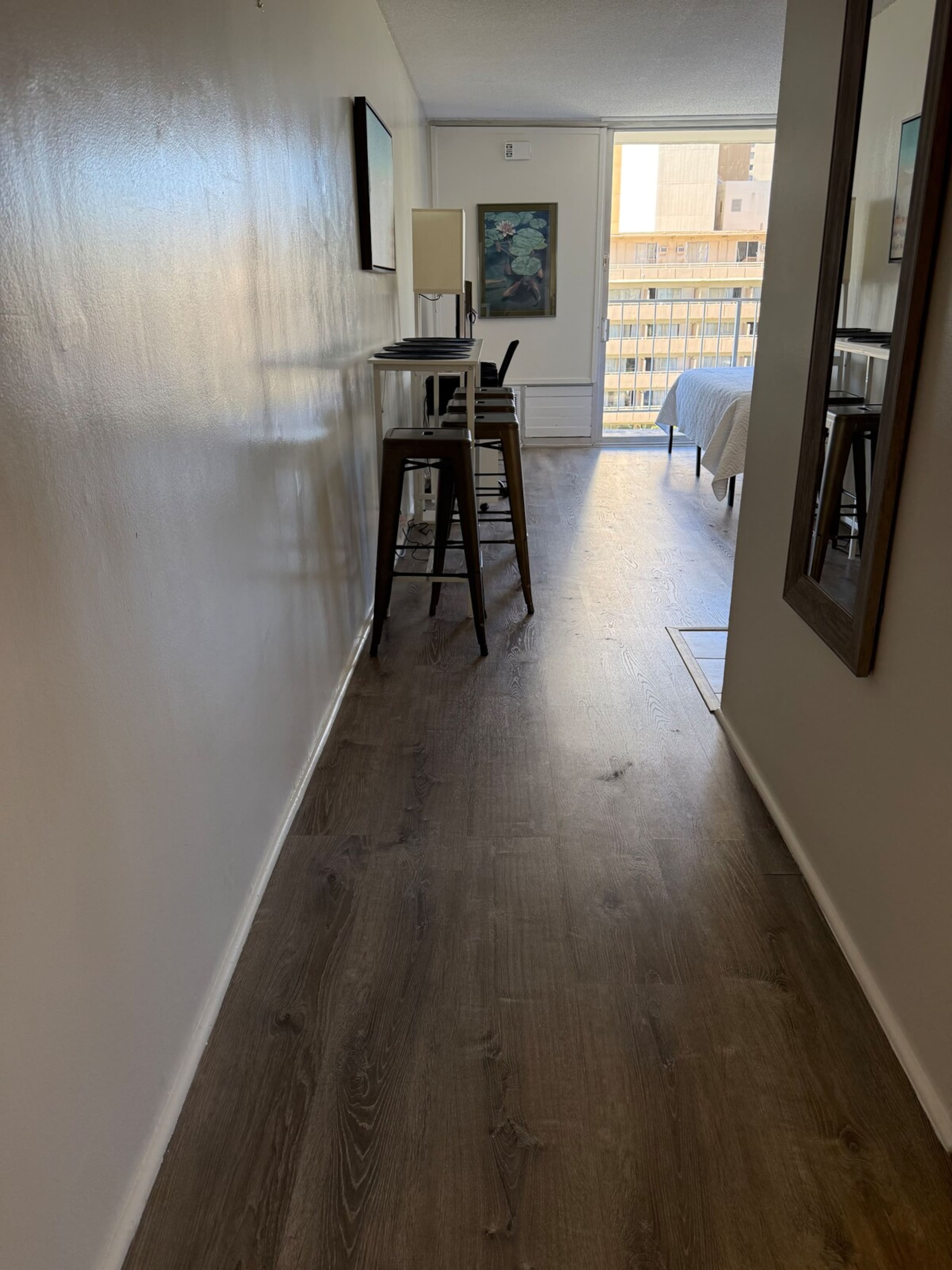 Comfy waikiki apt king bed & Free parking - Photo 43