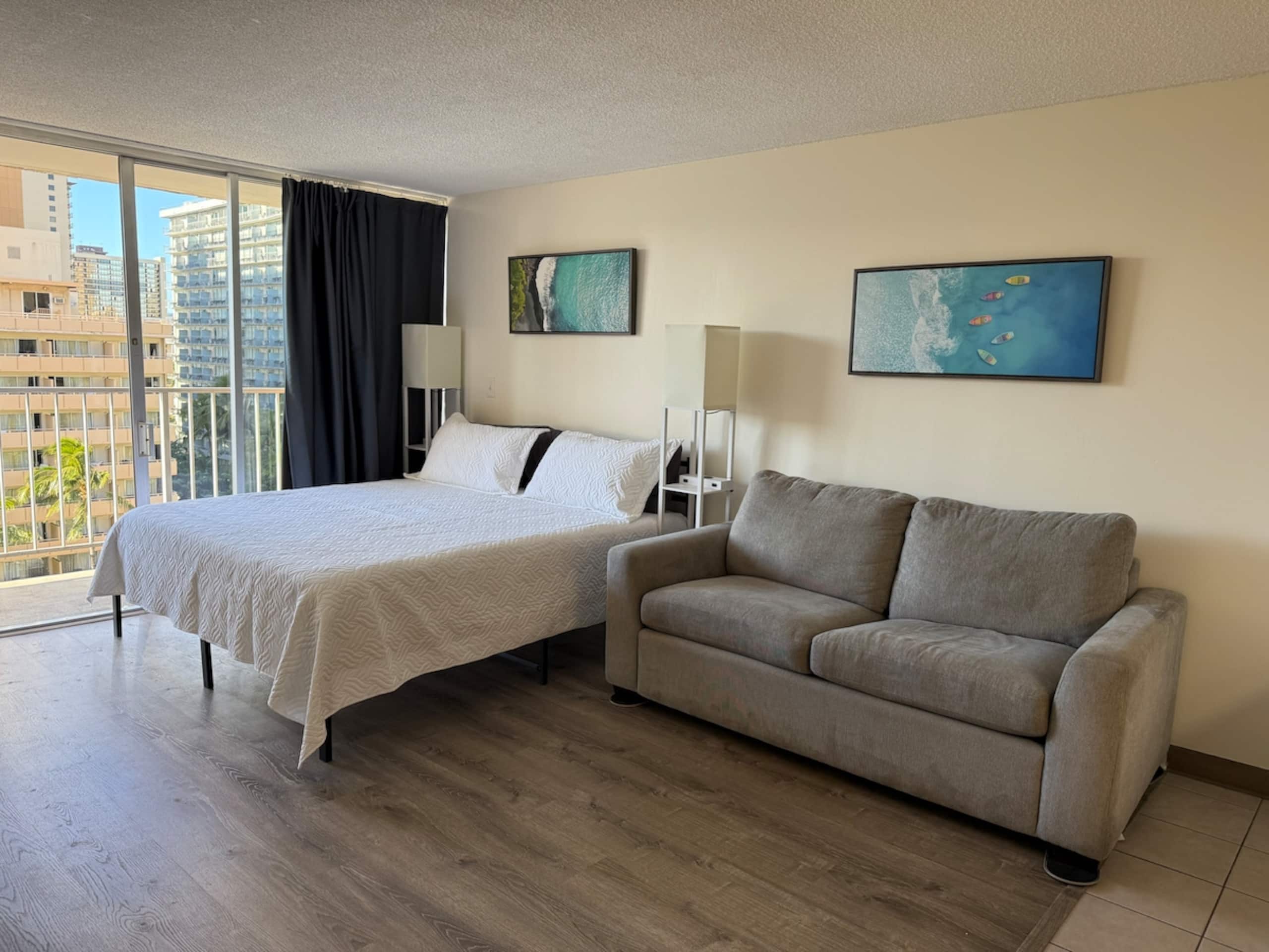 Comfy waikiki apt king bed & Free parking - Photo 3