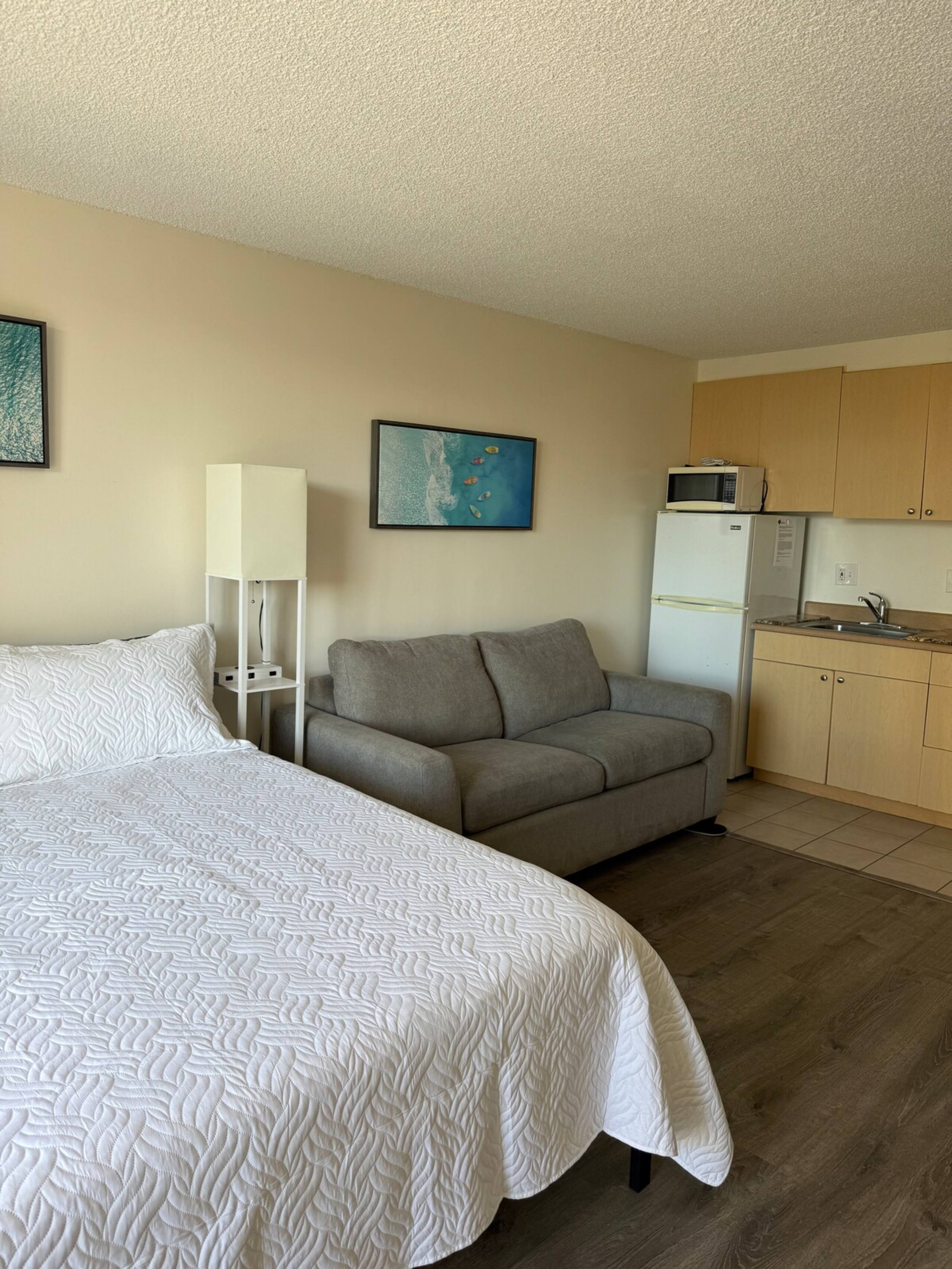Comfy waikiki apt king bed & Free parking - Photo 16