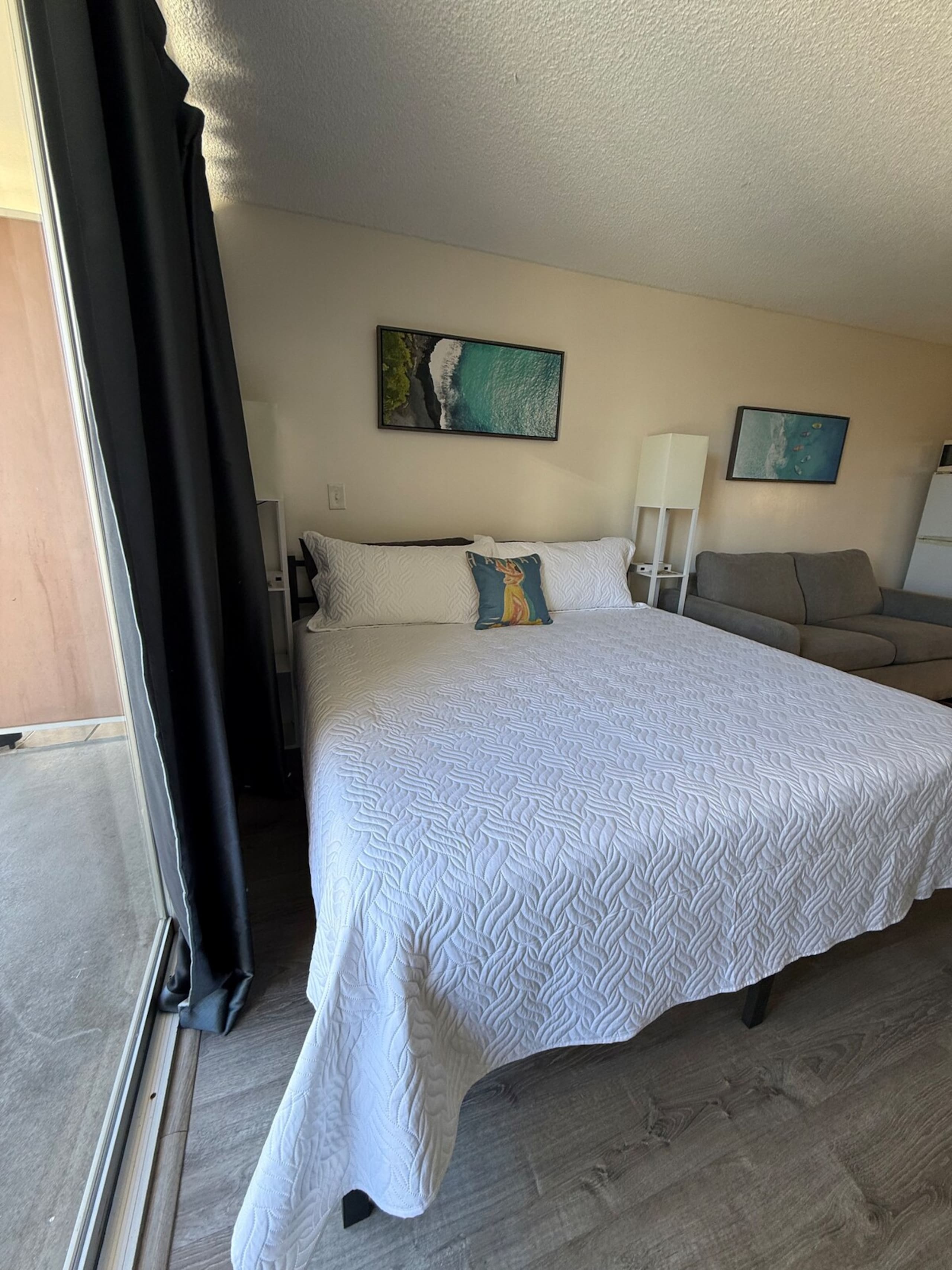 Comfy waikiki apt king bed & Free parking - Photo 28