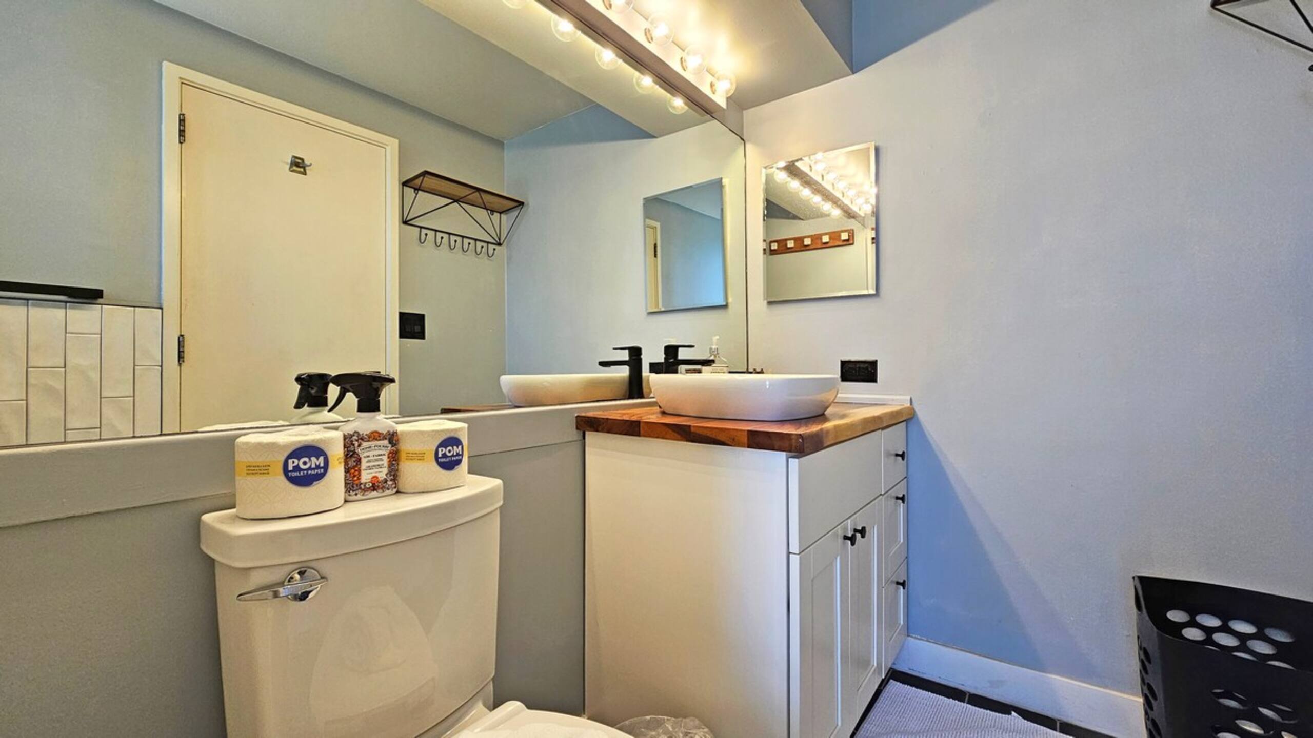 DHBH 902 Studio Apt, Full kitchen & Insane views! - Photo 11