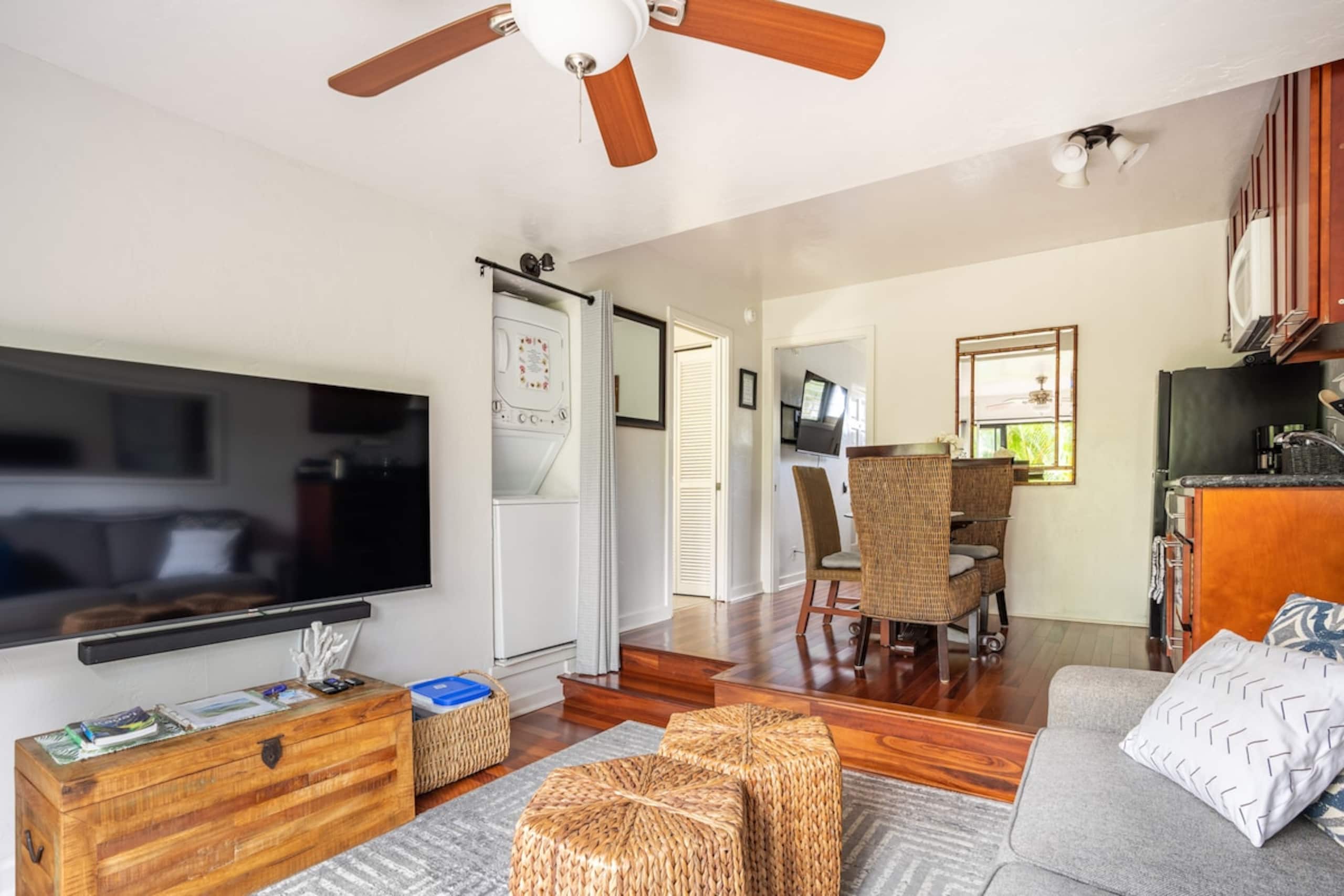 Walkable location AC in bedroom, washer dryer. - Photo 2