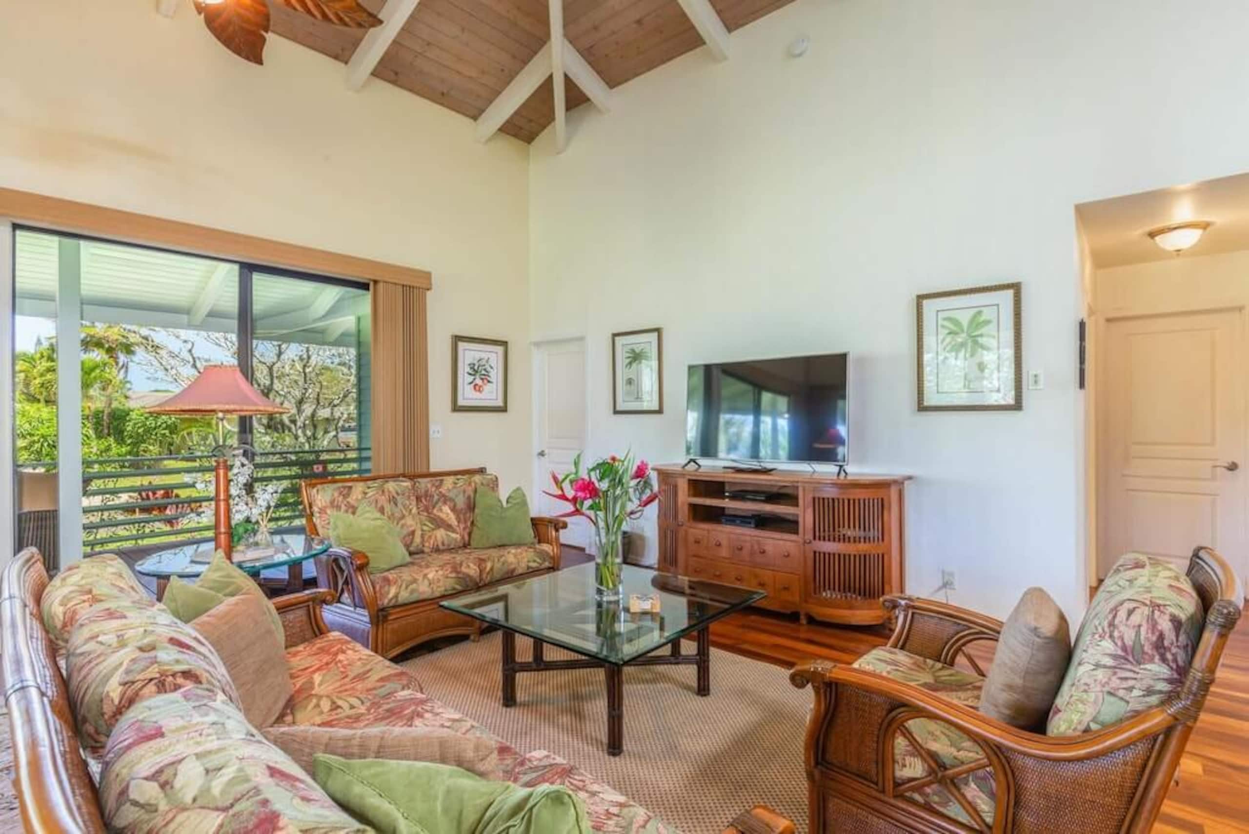 A/C Elegant Single Story Plantation Home - Photo 2