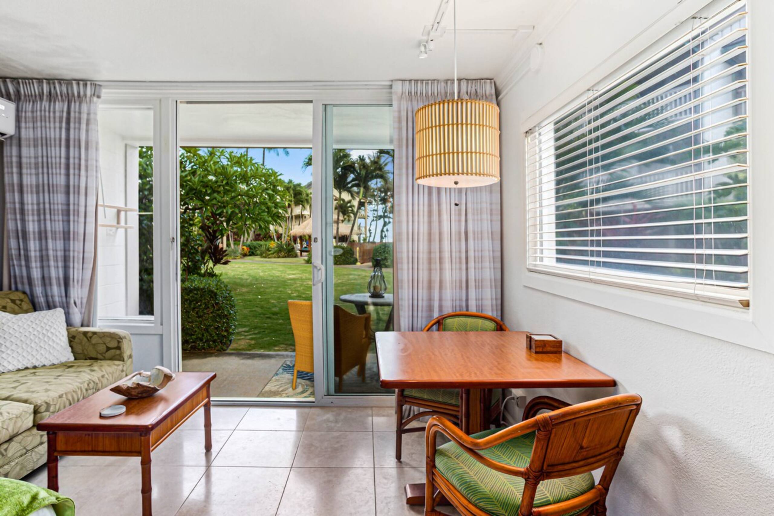Beachside Walk Out Condo/Pool/A/C Ocean Views 144 - Photo 3