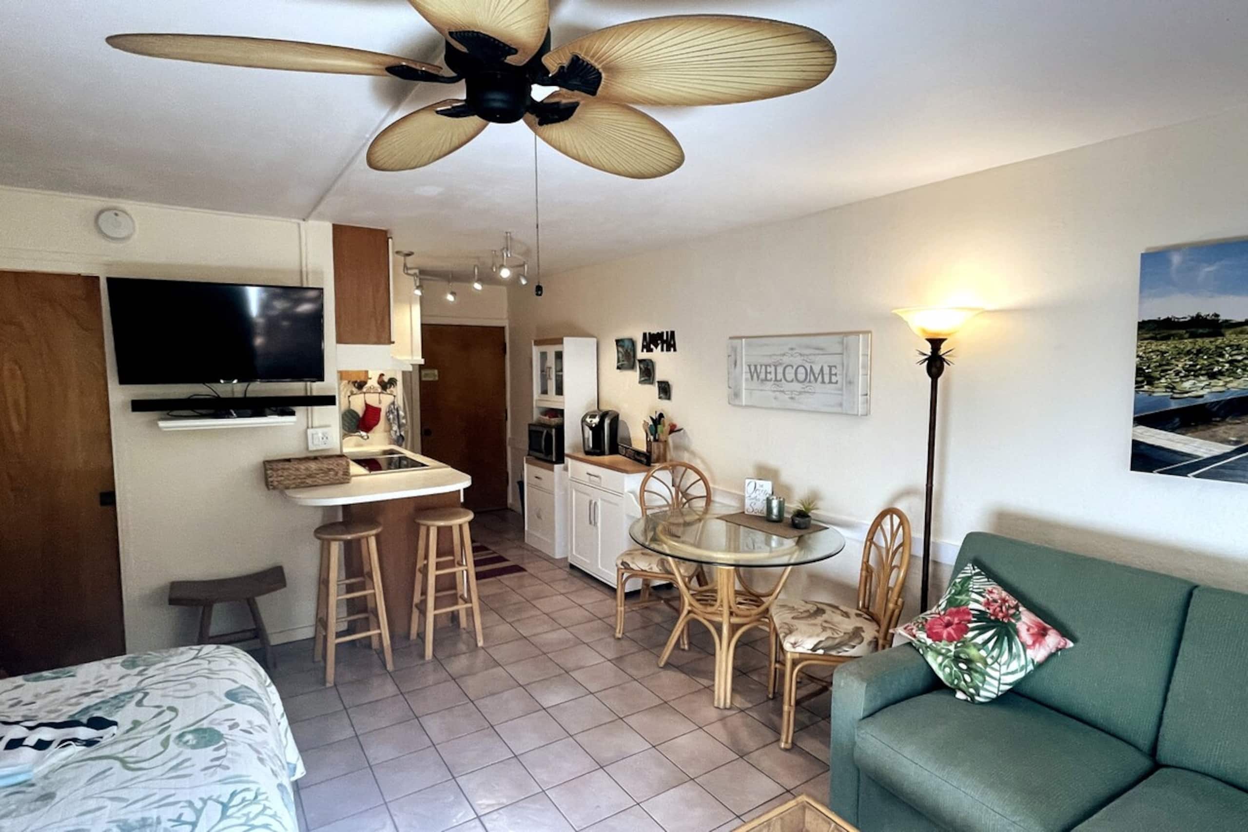 Garden Isle Condo - Photo 2