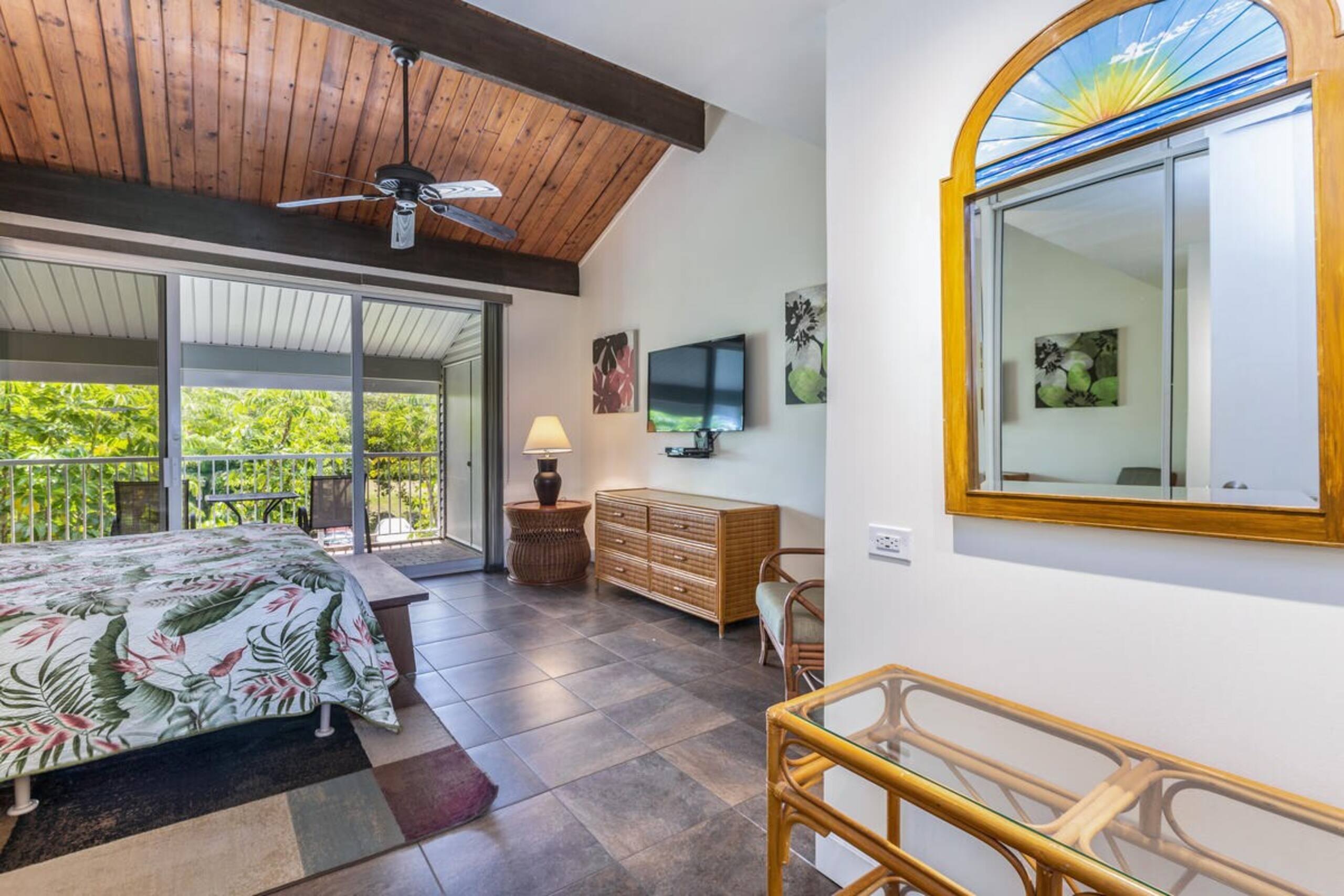 Remodeled Resort-Style Condo with Waterfall Views - Photo 13