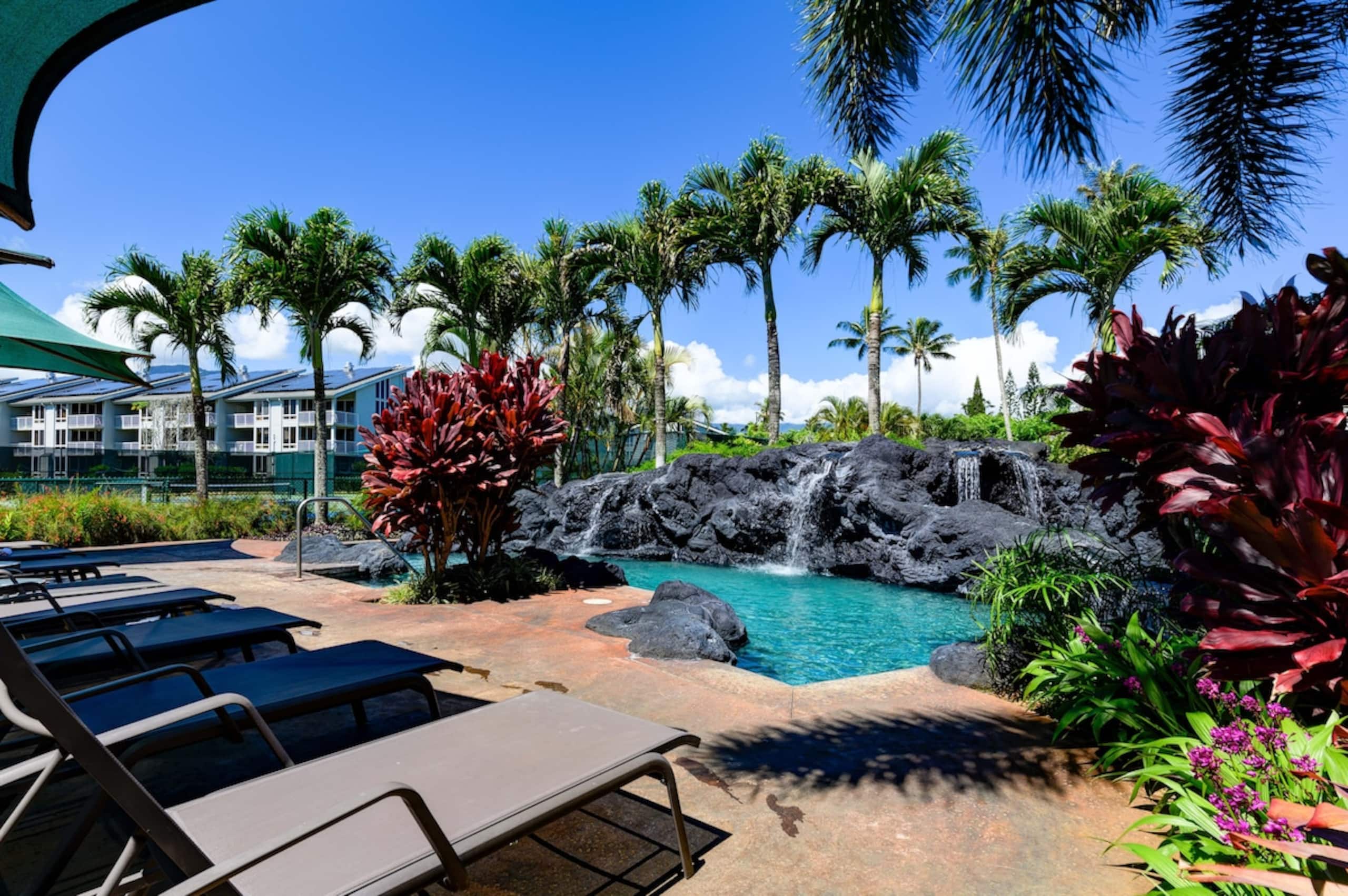Remodeled Resort-Style Condo with Waterfall Views - Photo 2