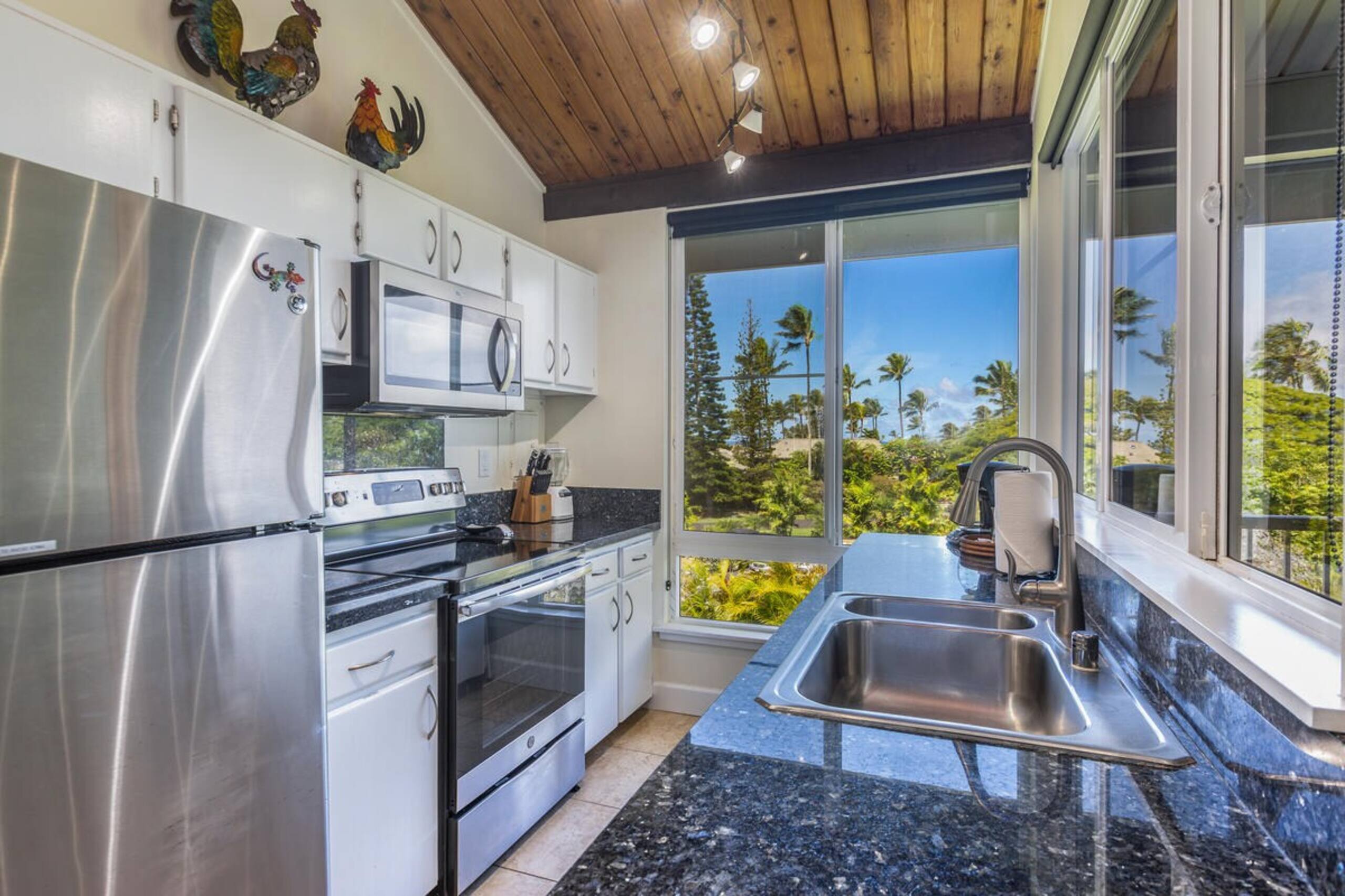 Remodeled Resort-Style Condo with Waterfall Views - Photo 26