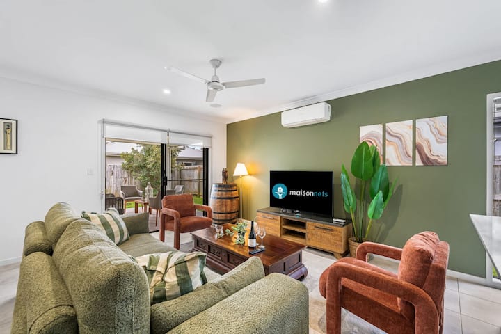 Stylish 4br Sleeps Up To 8 Near Theme Parks - Jacobs Well