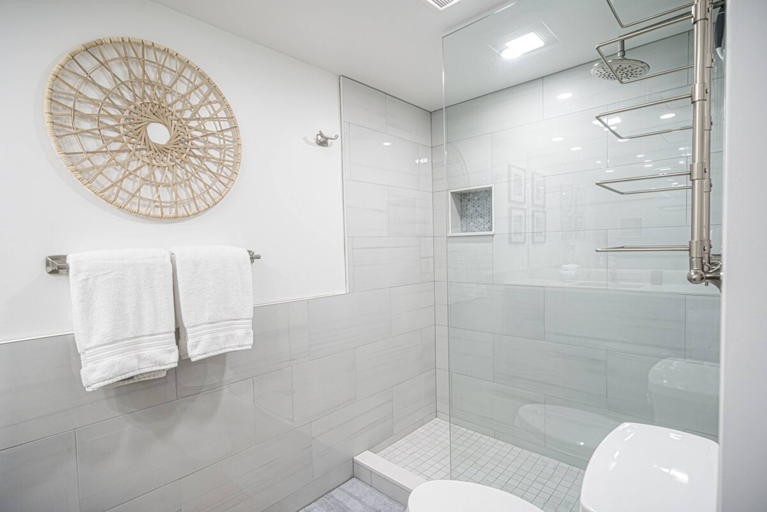 Brand New Remodel-Quiet Location-AC-Ocean Views - Photo 26