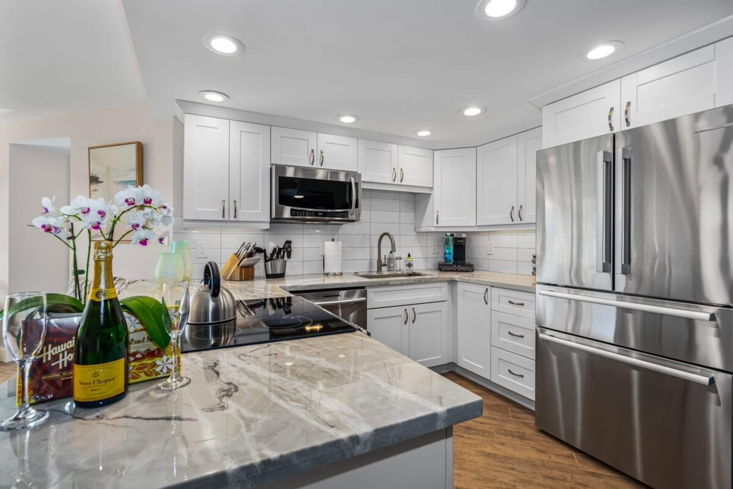 Modern & Polished Oceanfront Vistas - Photo 6