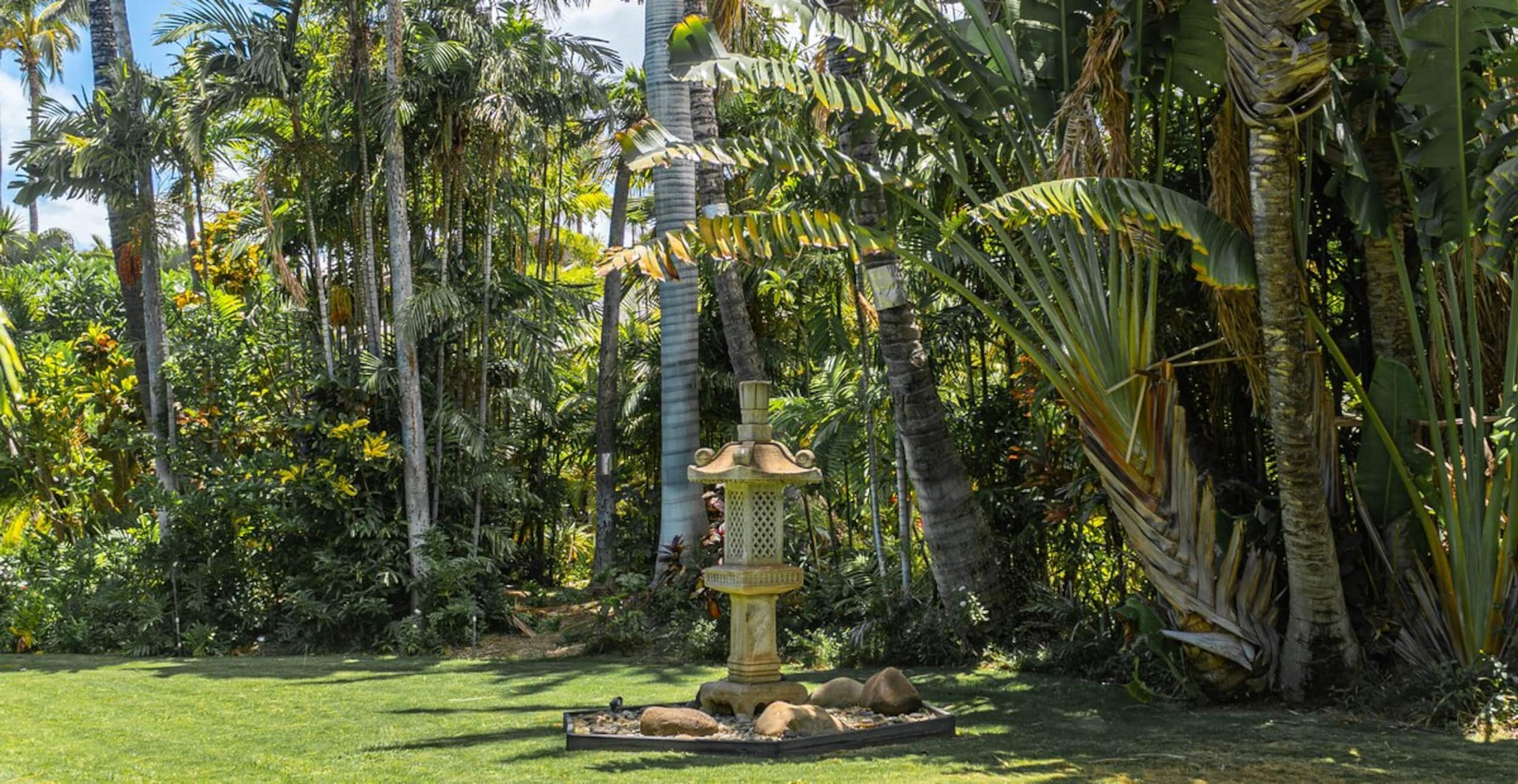 3-Min walk to Beach and Turtles. Pool and Garden - Photo 15