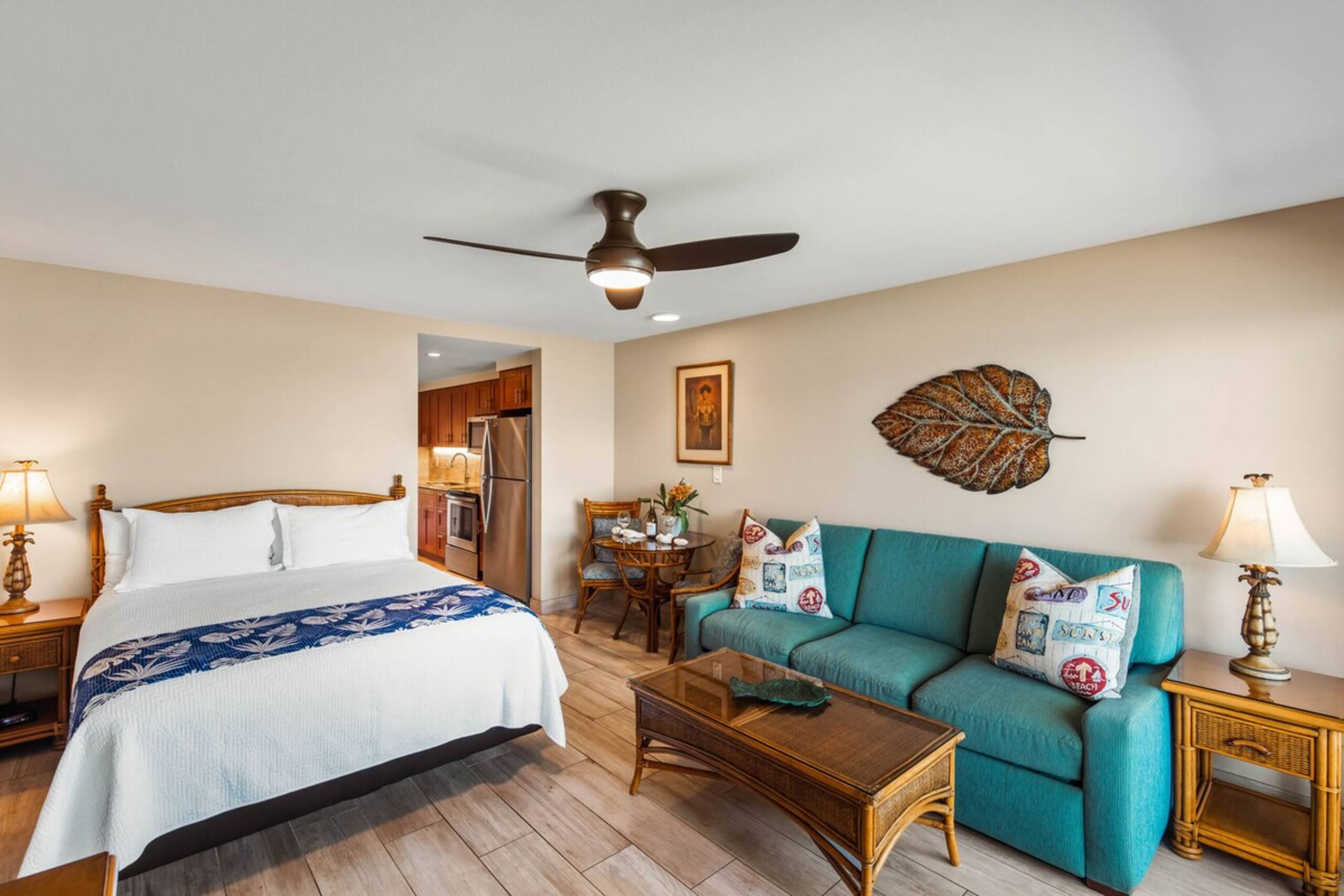 Bright, Spacious Studio with Stunning Ocean Views - Photo 6