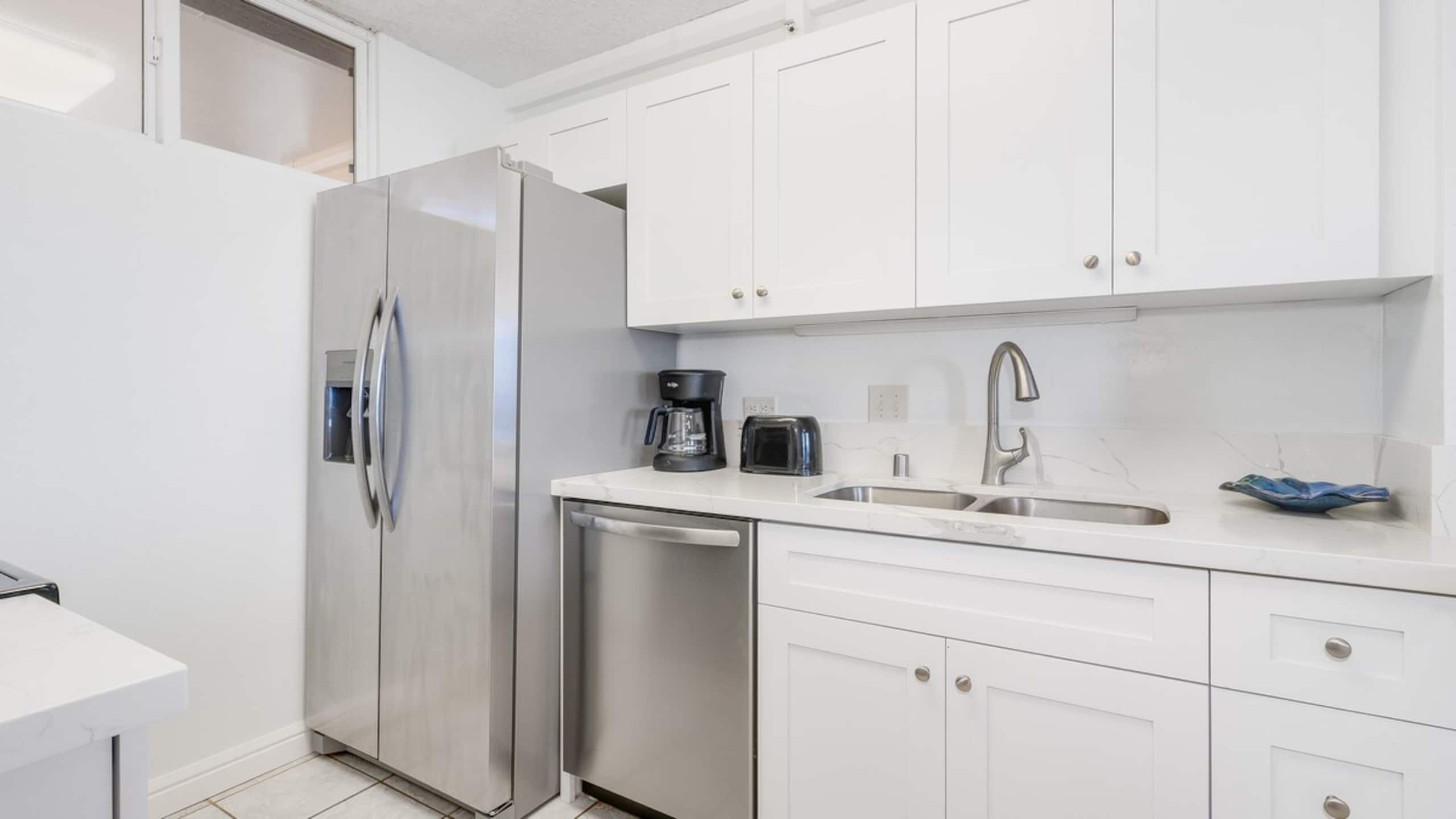 Oceanfront Views & remodeled - Mk306 - Sullivan - Photo 4