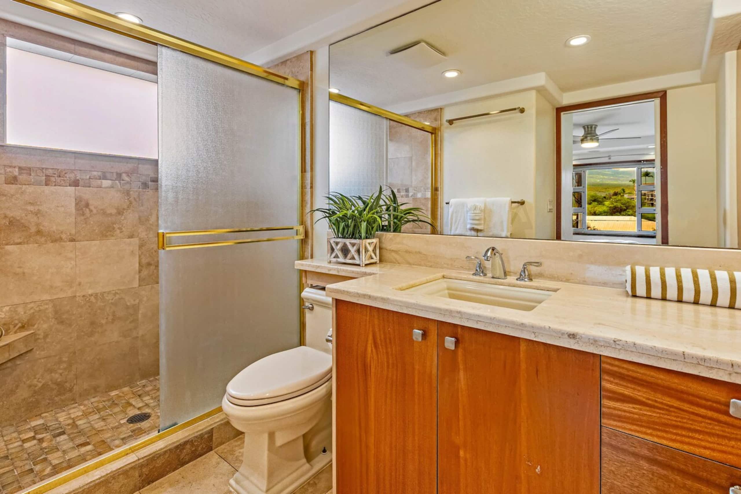 Distinctive FULLY RemodeledRoyal Mauian Complex - Photo 22