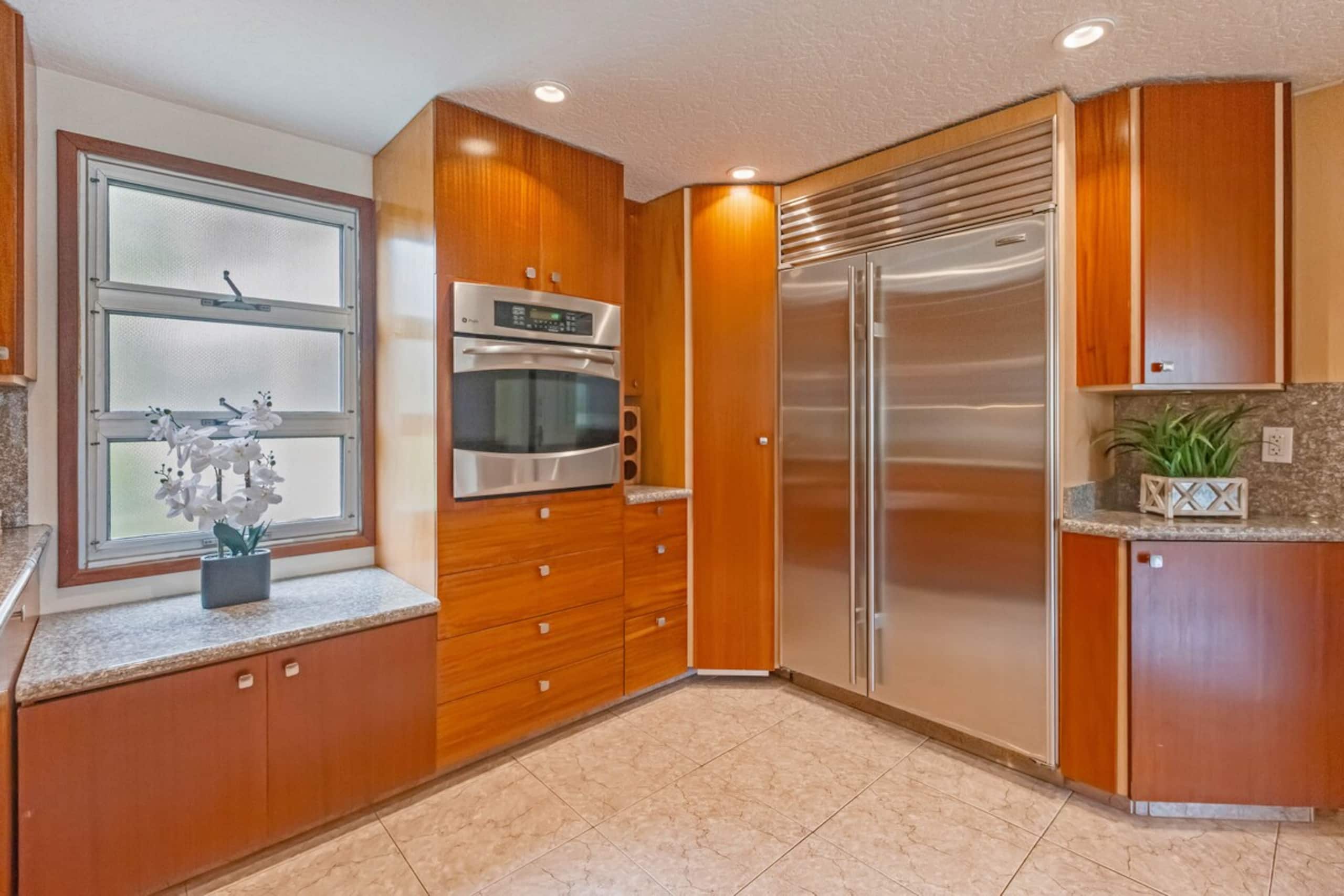 Distinctive FULLY RemodeledRoyal Mauian Complex - Photo 53
