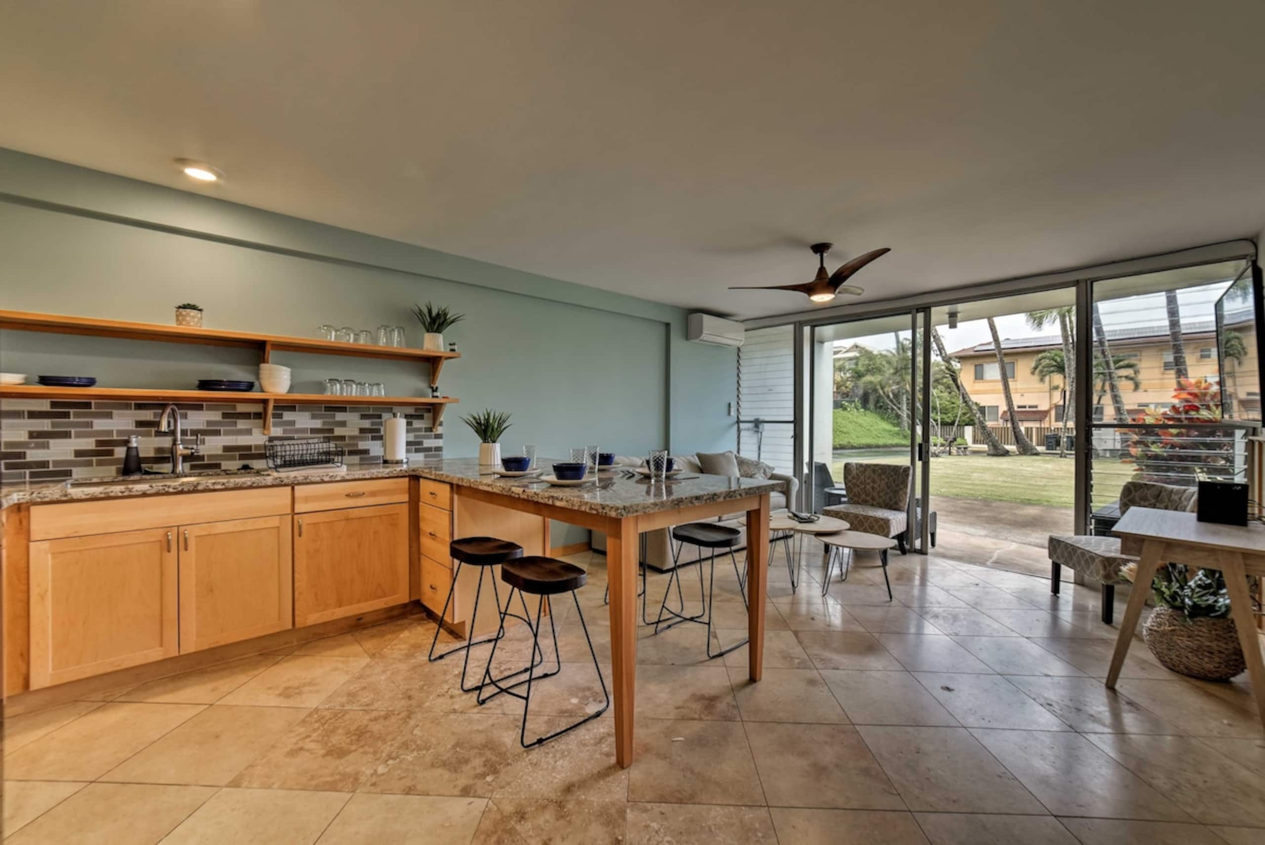 Condo w/ Lanai at Beginning of Road to Hana - Photo 7