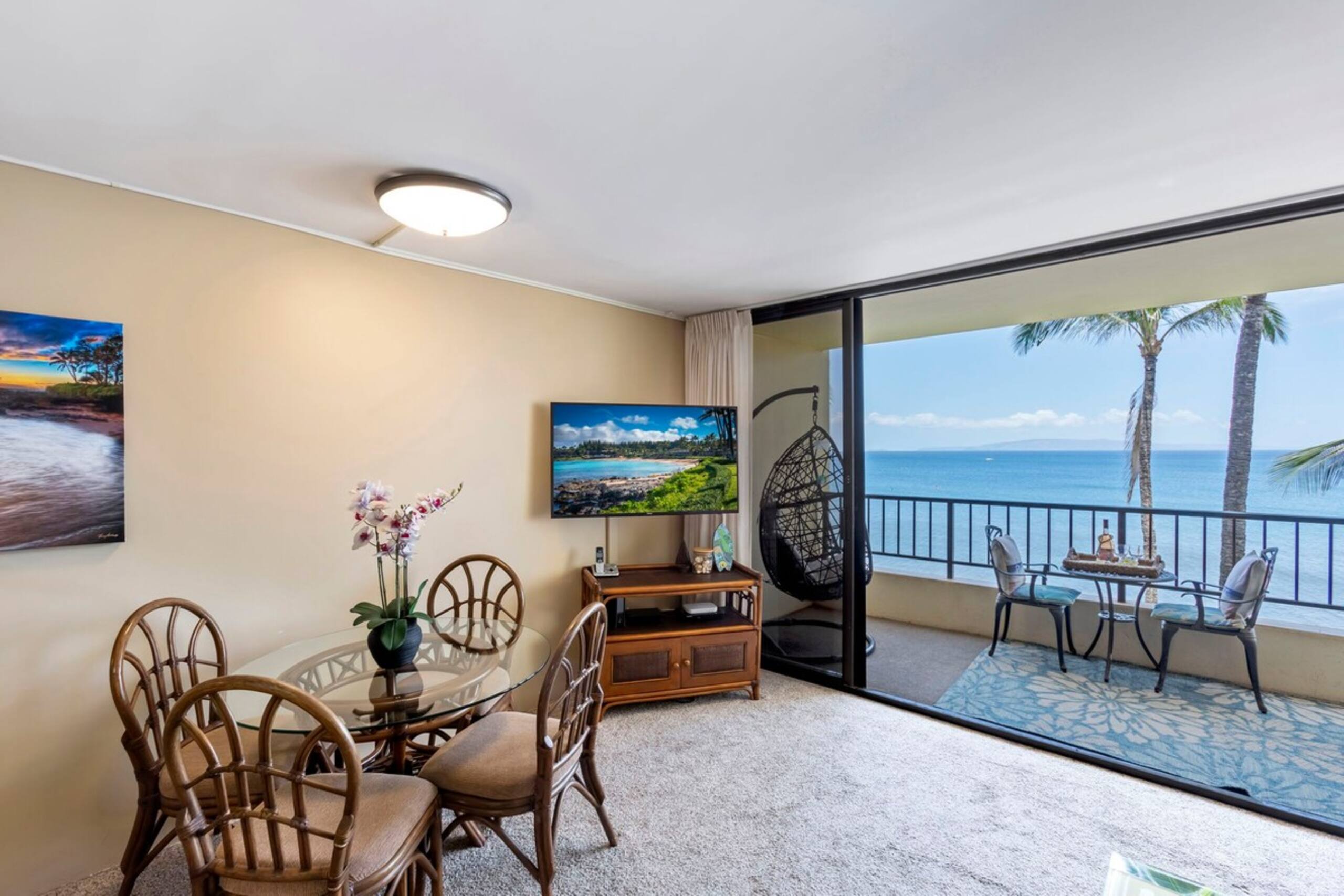 Updated oceanfront condo, AC, 6 mile sandy beach - Photo 12