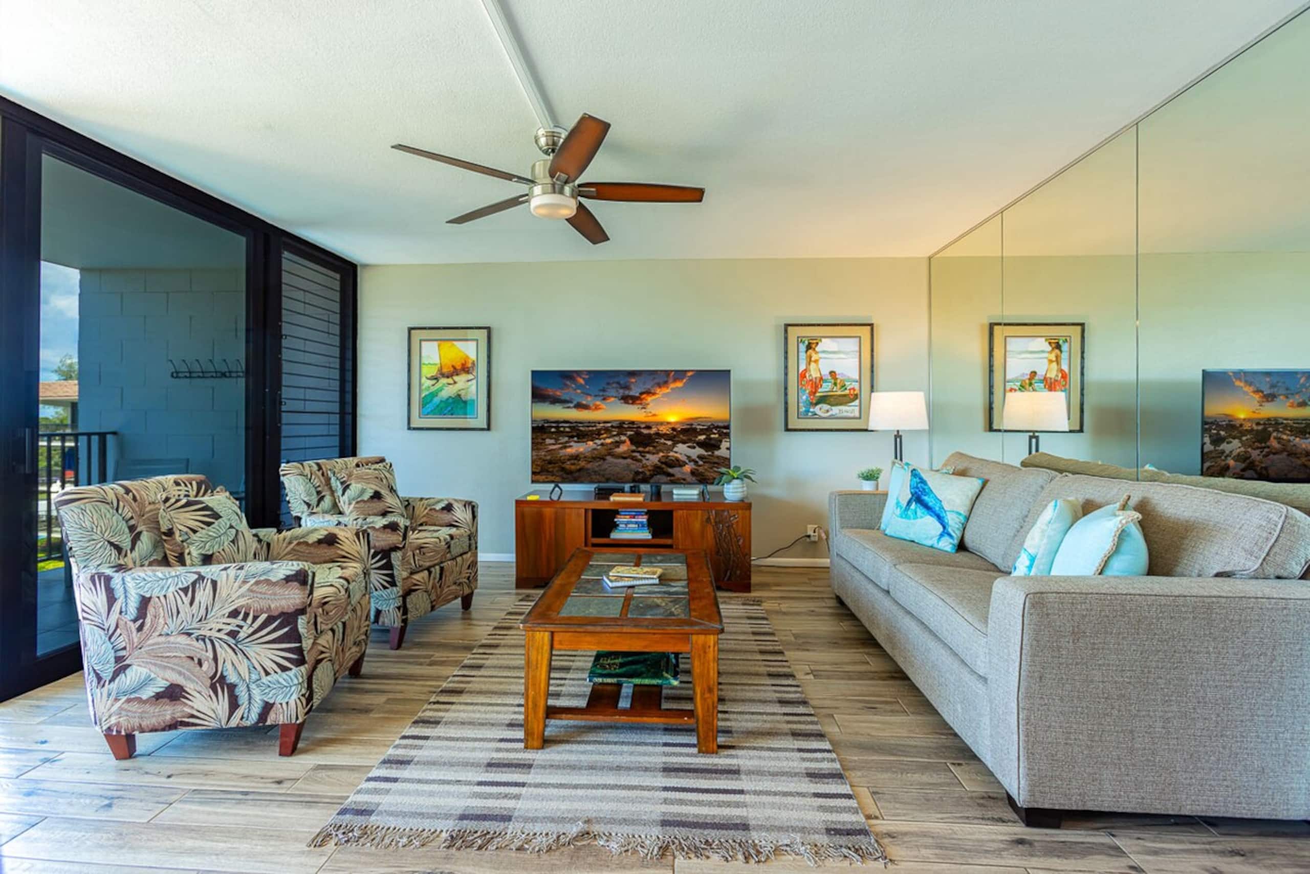 Beachfront 2BR condo w/ pool and lanai - Photo 2