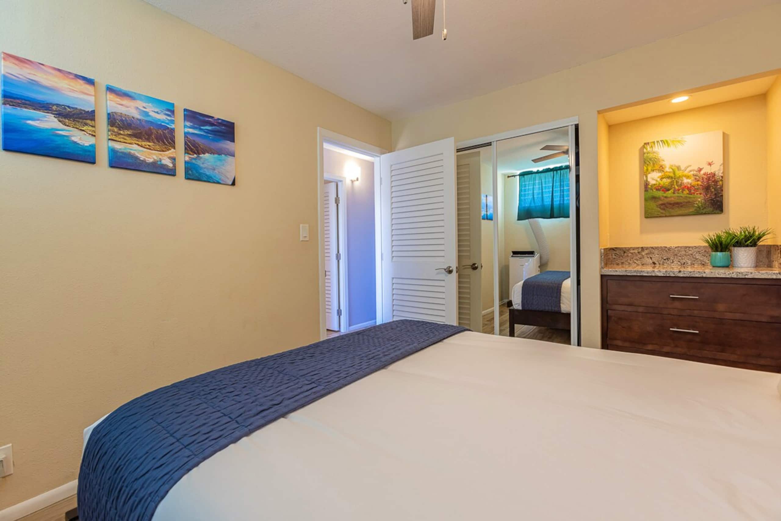 Beachfront 2BR condo w/ pool and lanai - Photo 29