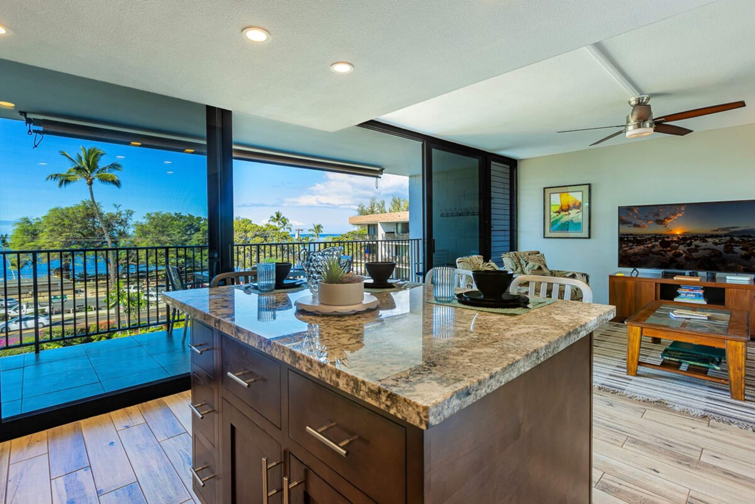 Beachfront 2BR condo w/ pool and lanai - Photo 16