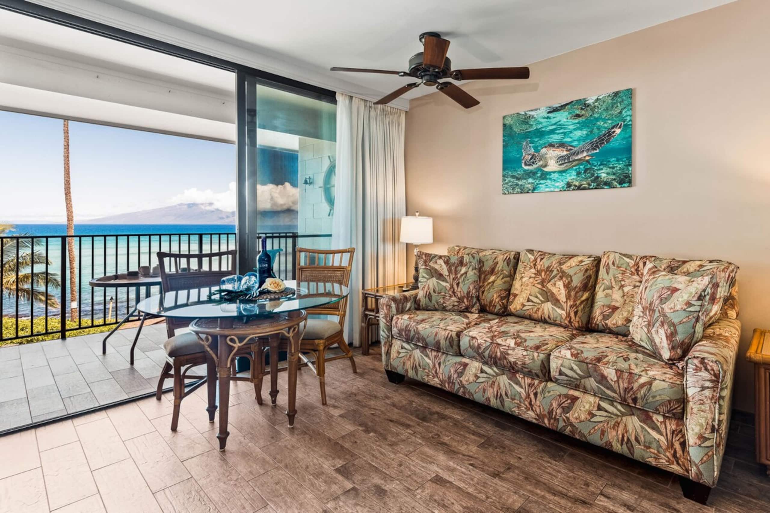 Chic studio retreat with sweeping pacific views - Photo 3