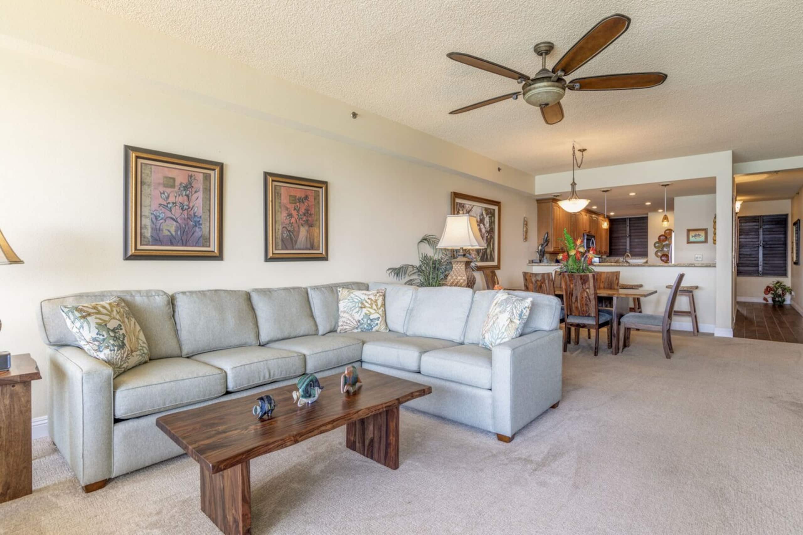 Beachfront 5th-floor condo with ocean view - Photo 3