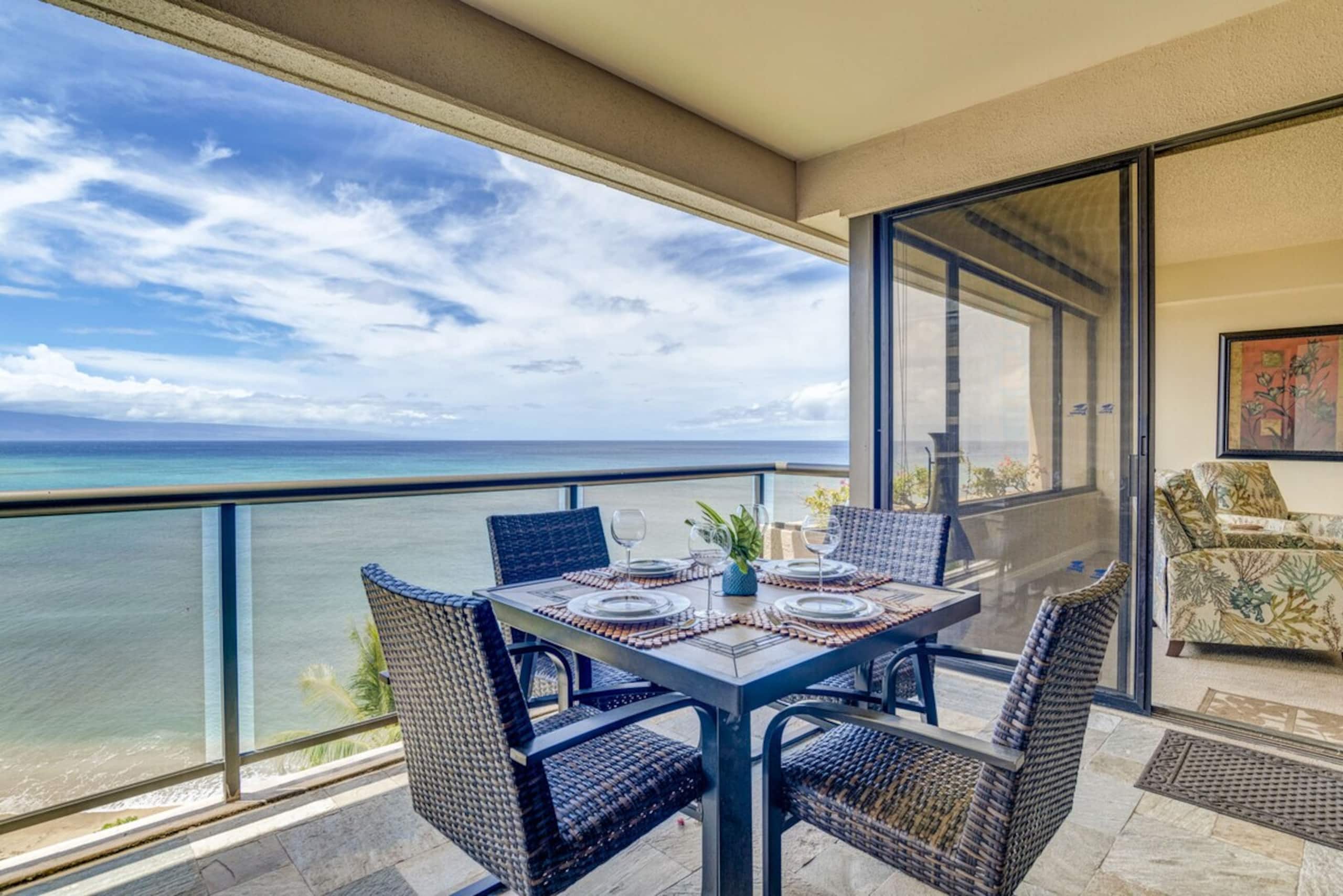 Beachfront 5th-floor condo with ocean view - Photo 2