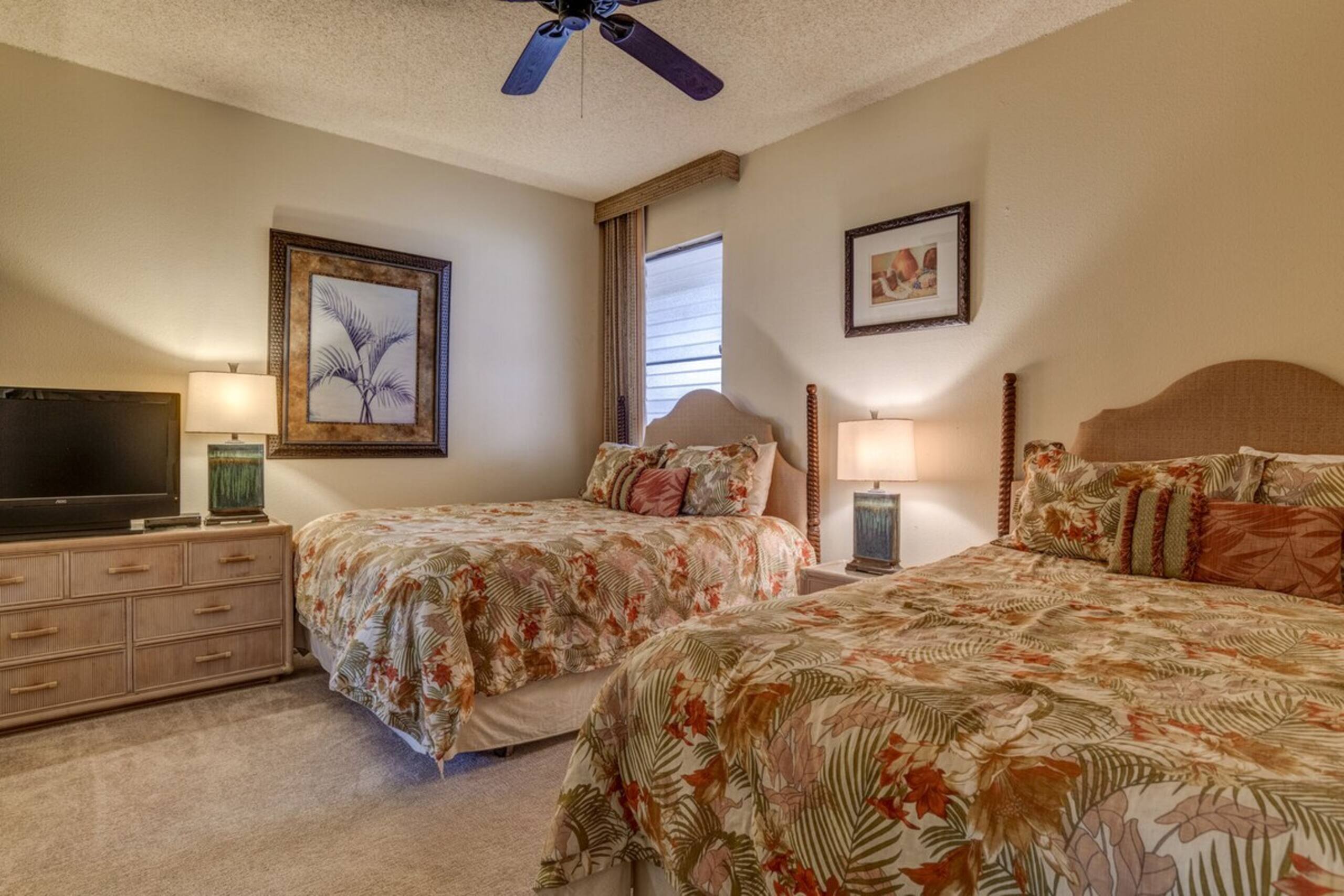Beachfront 5th-floor condo with ocean view - Photo 22