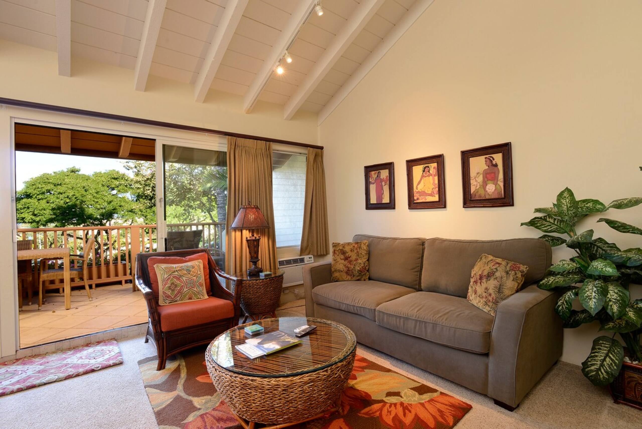 Ocean View, Large Lanai, A/C, Near Beach, MKB210 - Photo 2