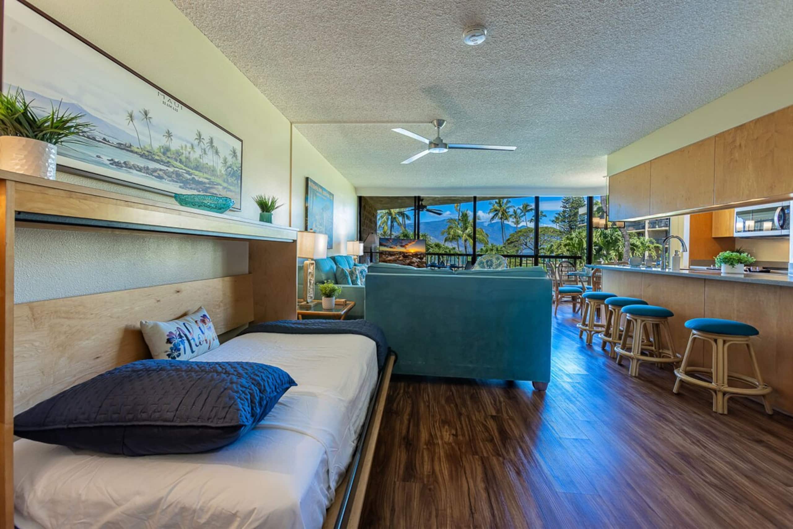 Beachfront 2BR w/ ocean views and pool - Photo 11
