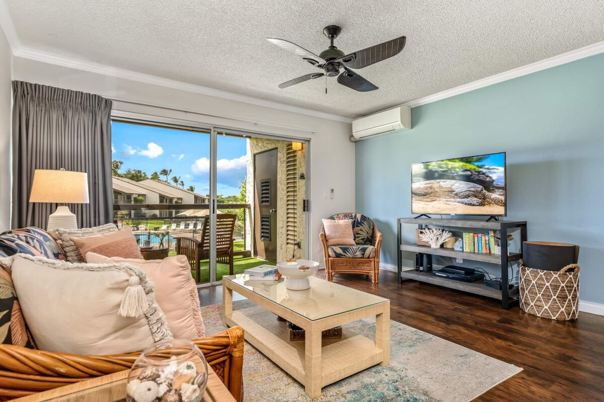 Airy and Updated Condo Across from Kam-III Beach - Photo 3
