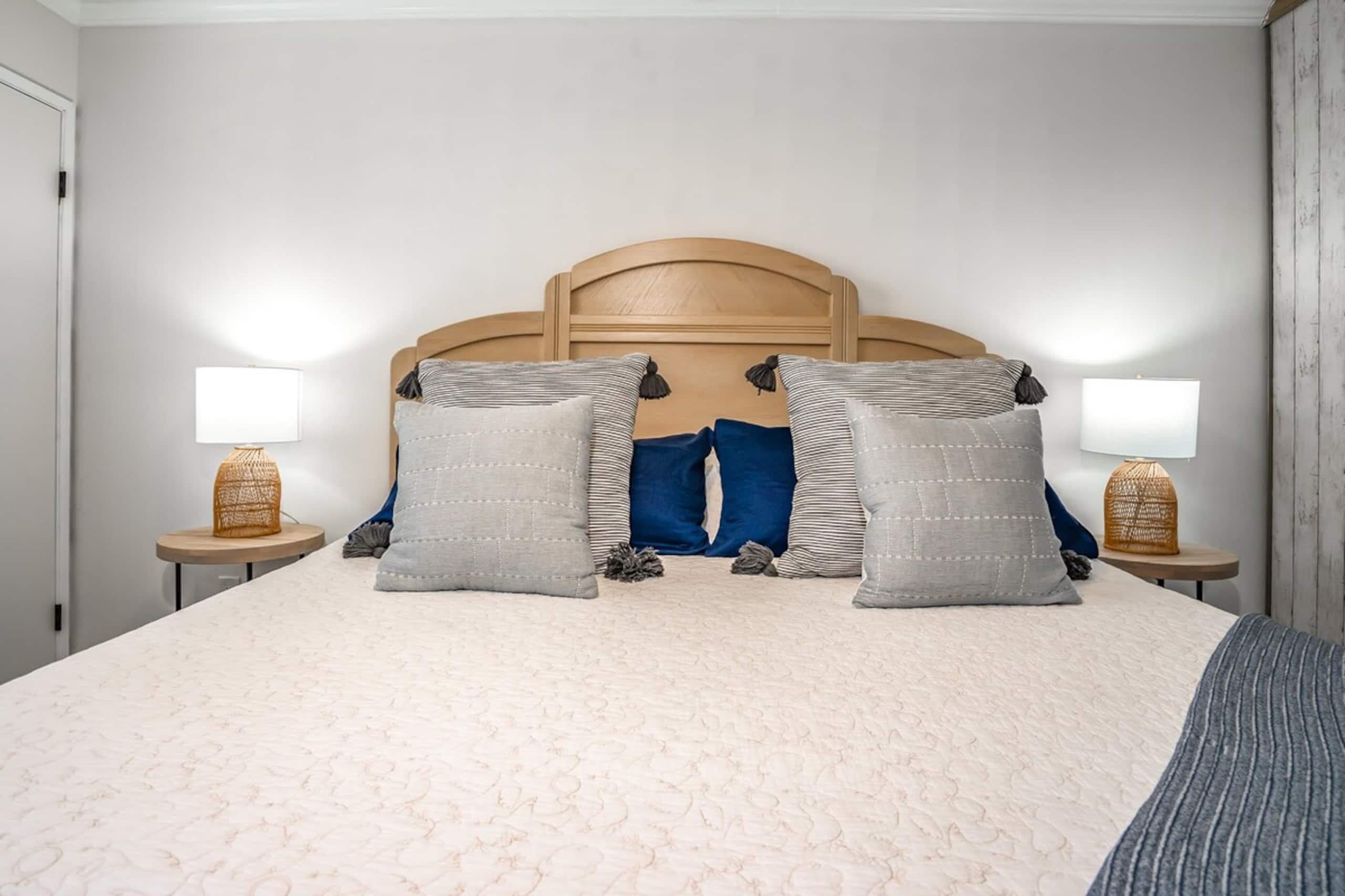 Airy and Updated Condo Across from Kam-III Beach - Photo 13