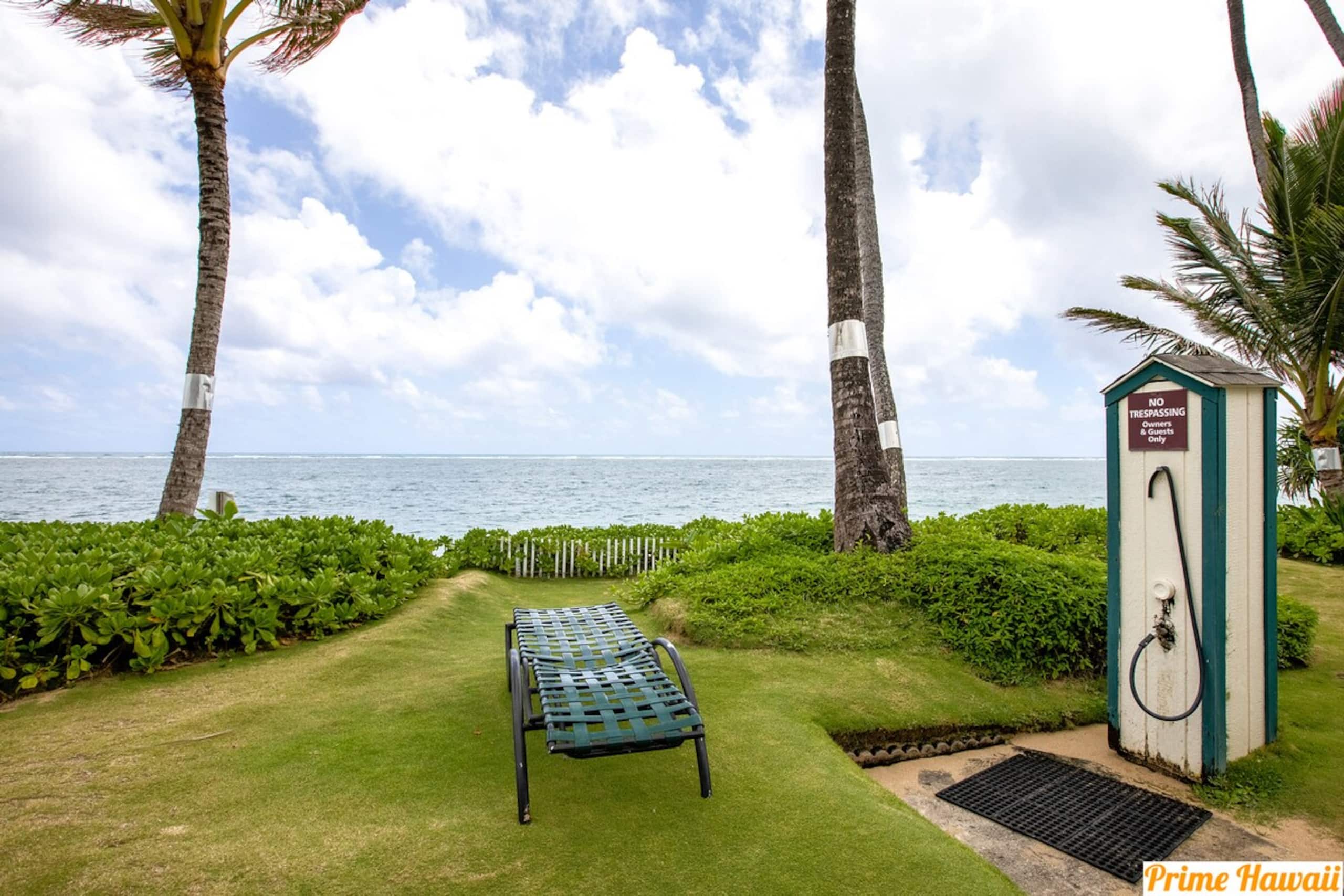 Beachfront Condo with Stunning Ocean Views - Photo 36