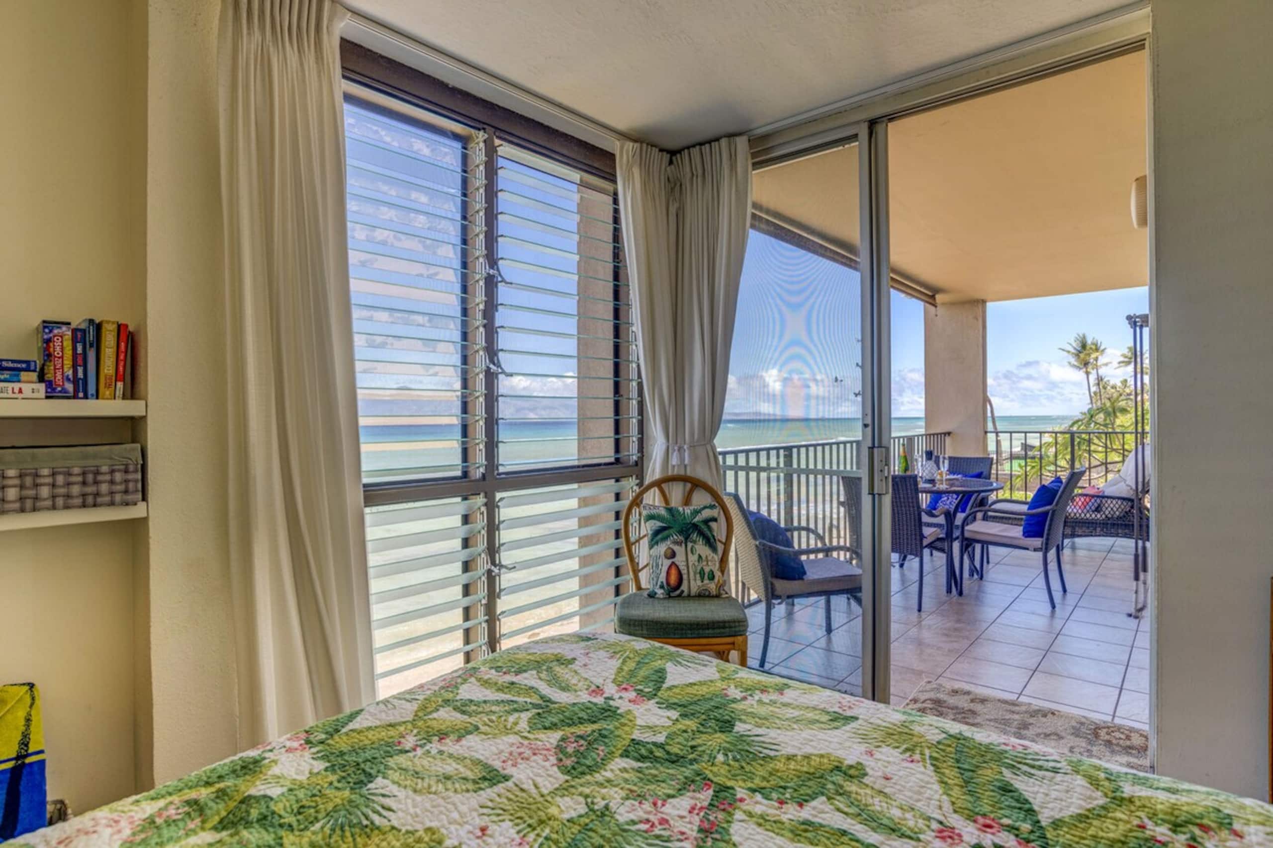 Corner condo with direct beach access - Photo 21
