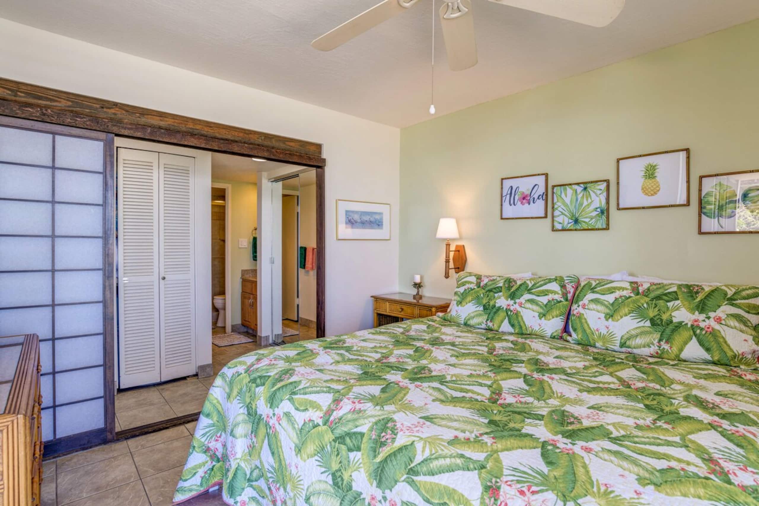 Corner condo with direct beach access - Photo 17